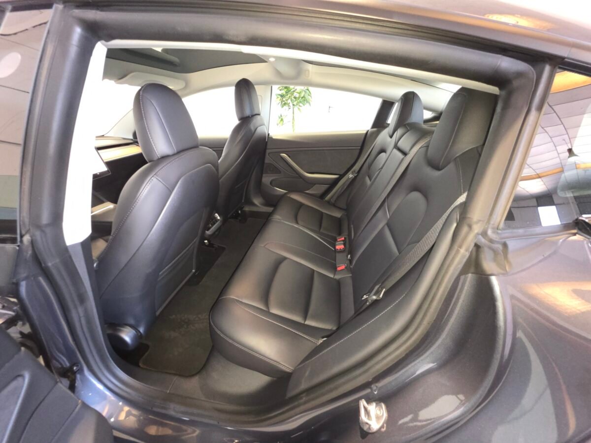 TESLA MODEL 3 LONG RANGE DUAL MOTOR