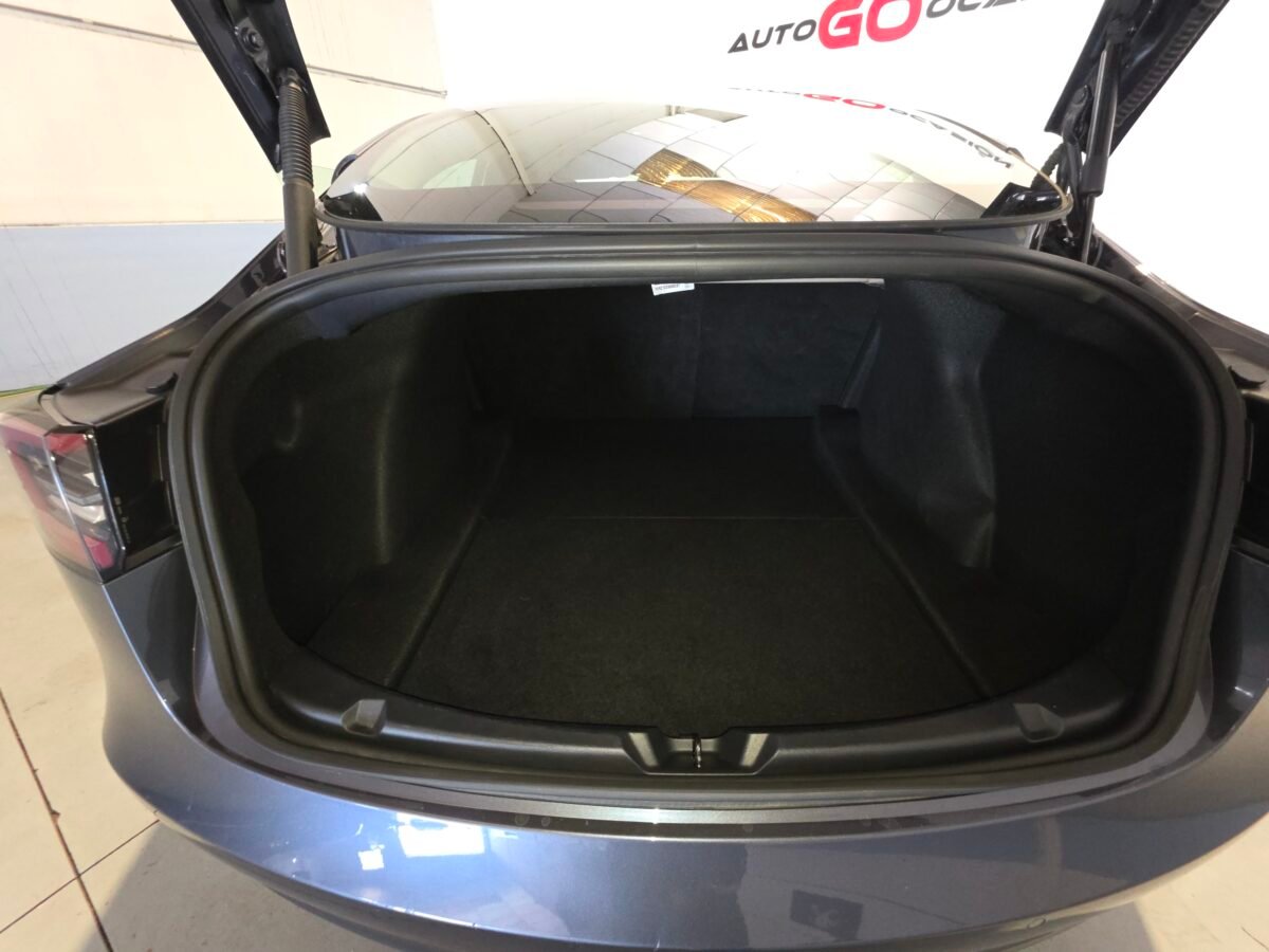 TESLA MODEL 3 LONG RANGE DUAL MOTOR