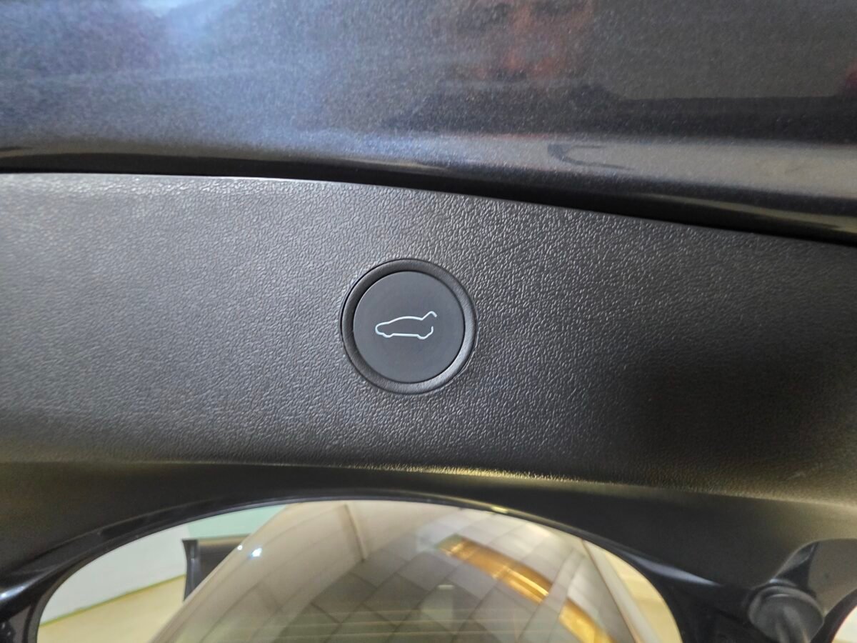 TESLA MODEL 3 LONG RANGE DUAL MOTOR