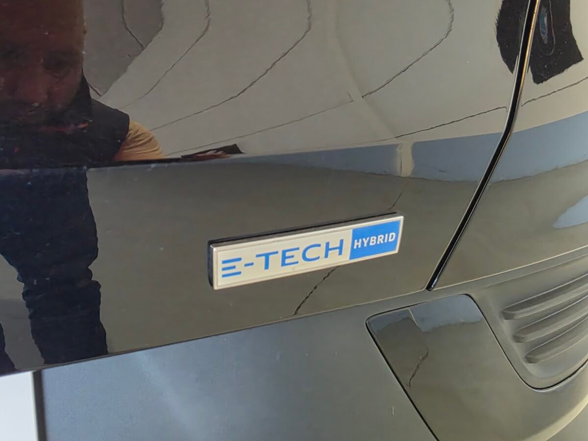 RENAULT ARKANA Intens ETECH Hibrido 105kW145CV