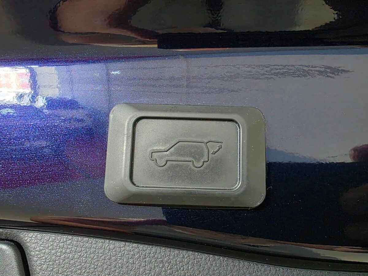 TOYOTA RAV4 2.5l 220H Advance