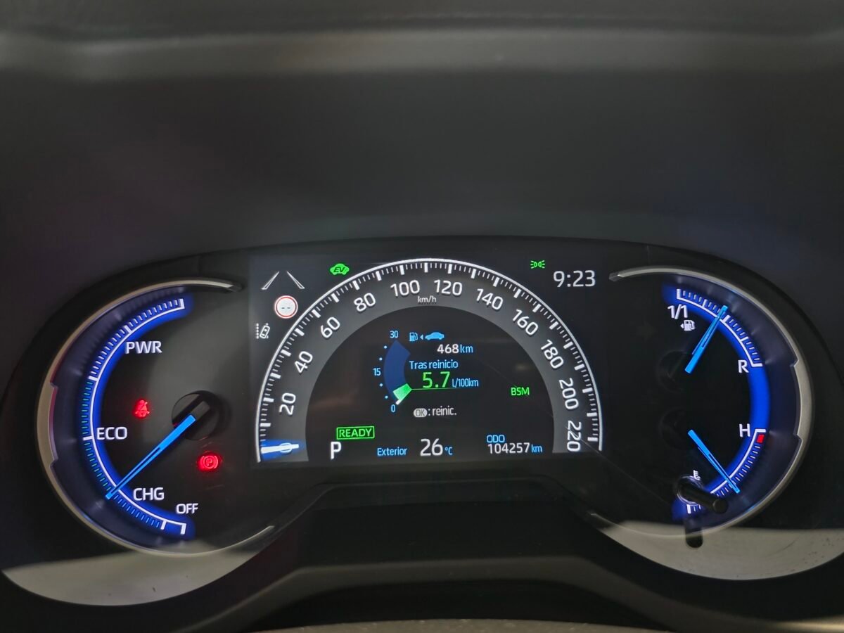 TOYOTA RAV4 https://www.youtube.com/watch?v=pa2ninKCeTU