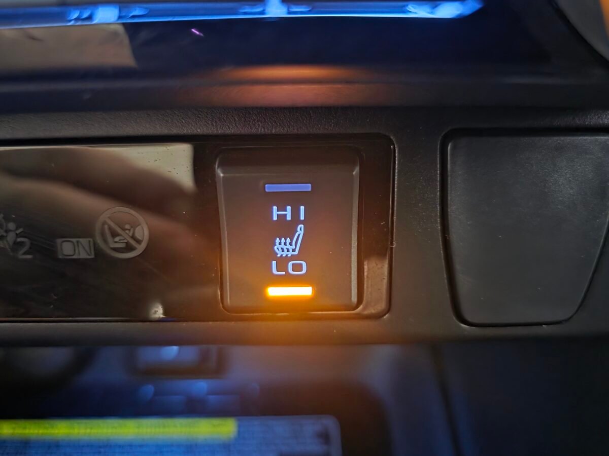 TOYOTA RAV4 https://www.youtube.com/watch?v=pa2ninKCeTU