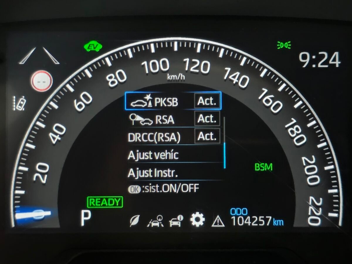 TOYOTA RAV4 https://www.youtube.com/watch?v=pa2ninKCeTU