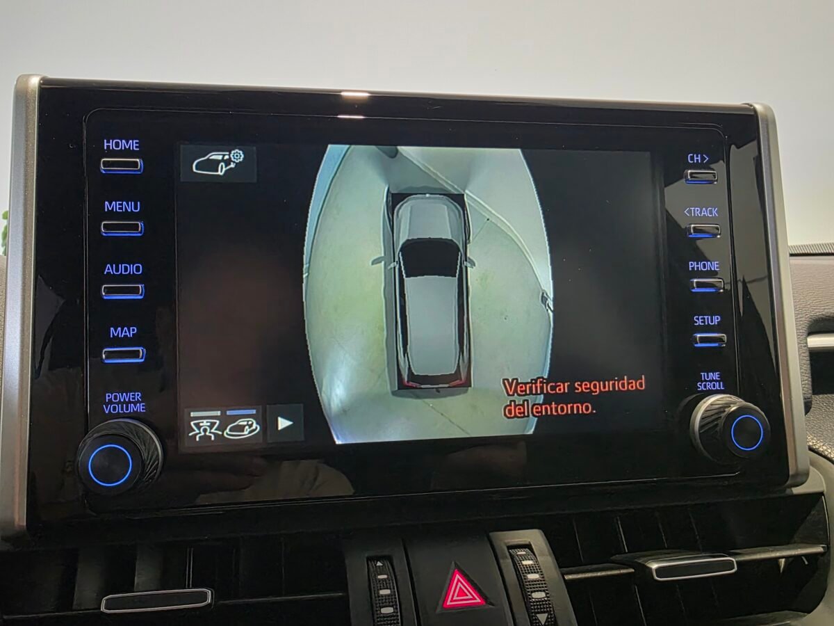 TOYOTA RAV4 https://www.youtube.com/watch?v=pa2ninKCeTU