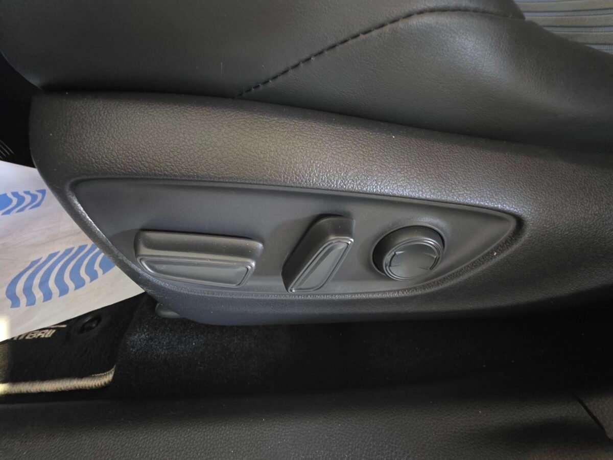 TOYOTA RAV4 https://www.youtube.com/watch?v=pa2ninKCeTU