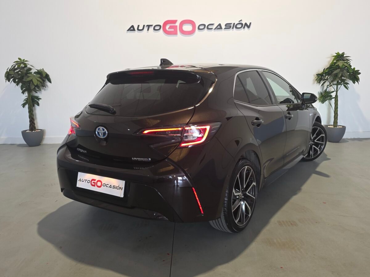 TOYOTA Corolla 1.8 125H STYLE ECVT