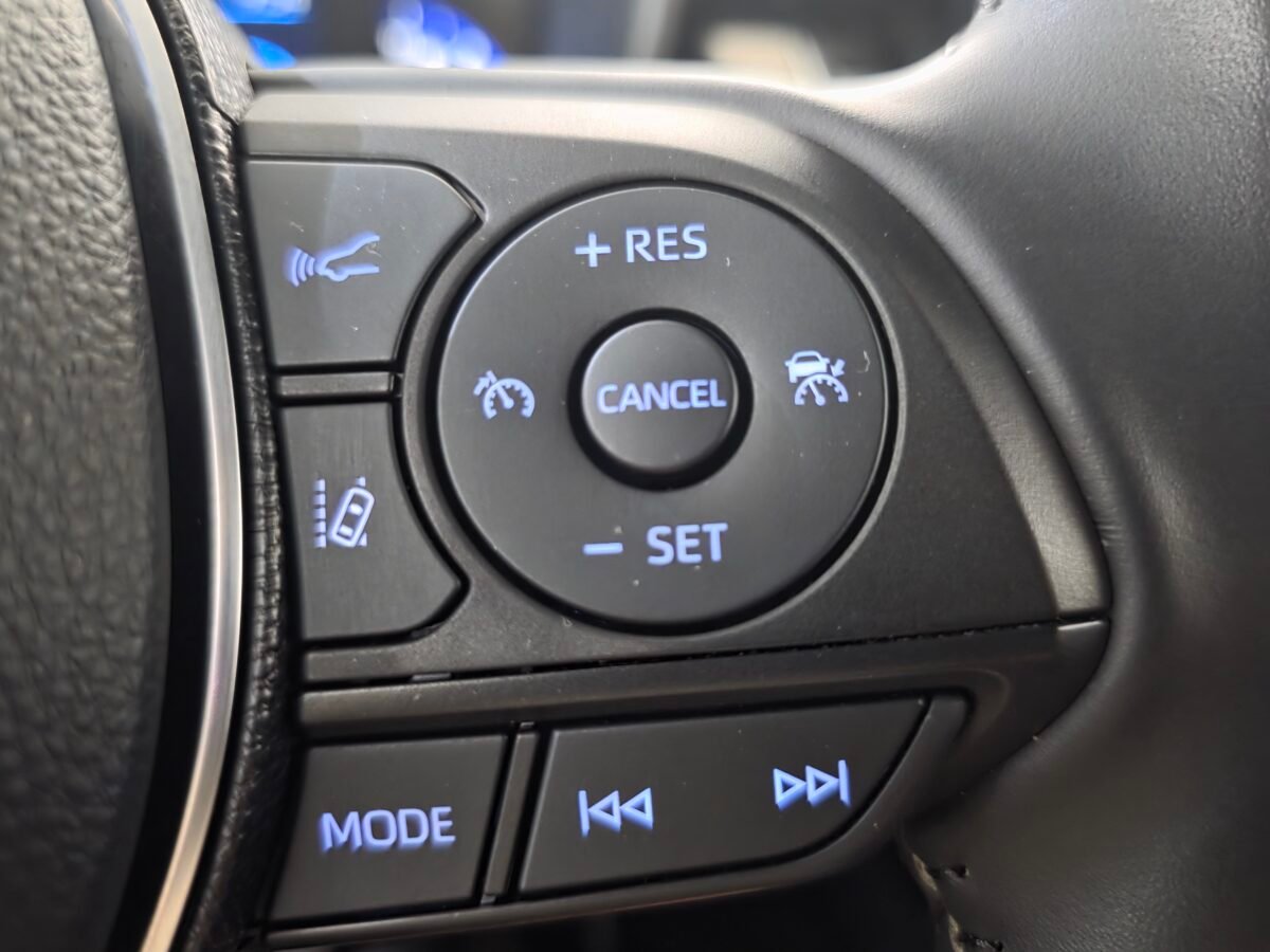 TOYOTA Corolla 1.8 125H STYLE ECVT