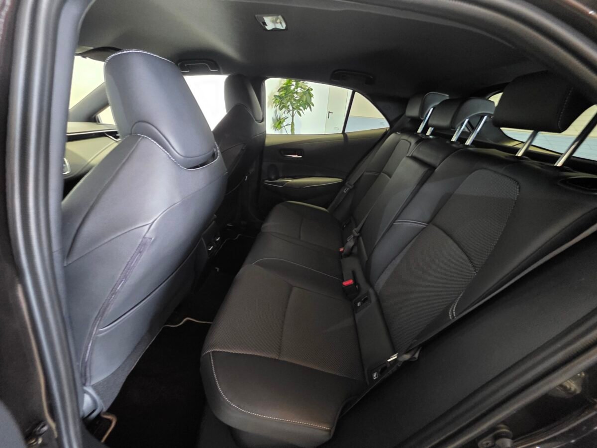 TOYOTA Corolla 1.8 125H STYLE ECVT