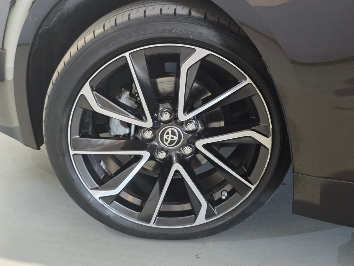 TOYOTA Corolla 1.8 125H STYLE ECVT