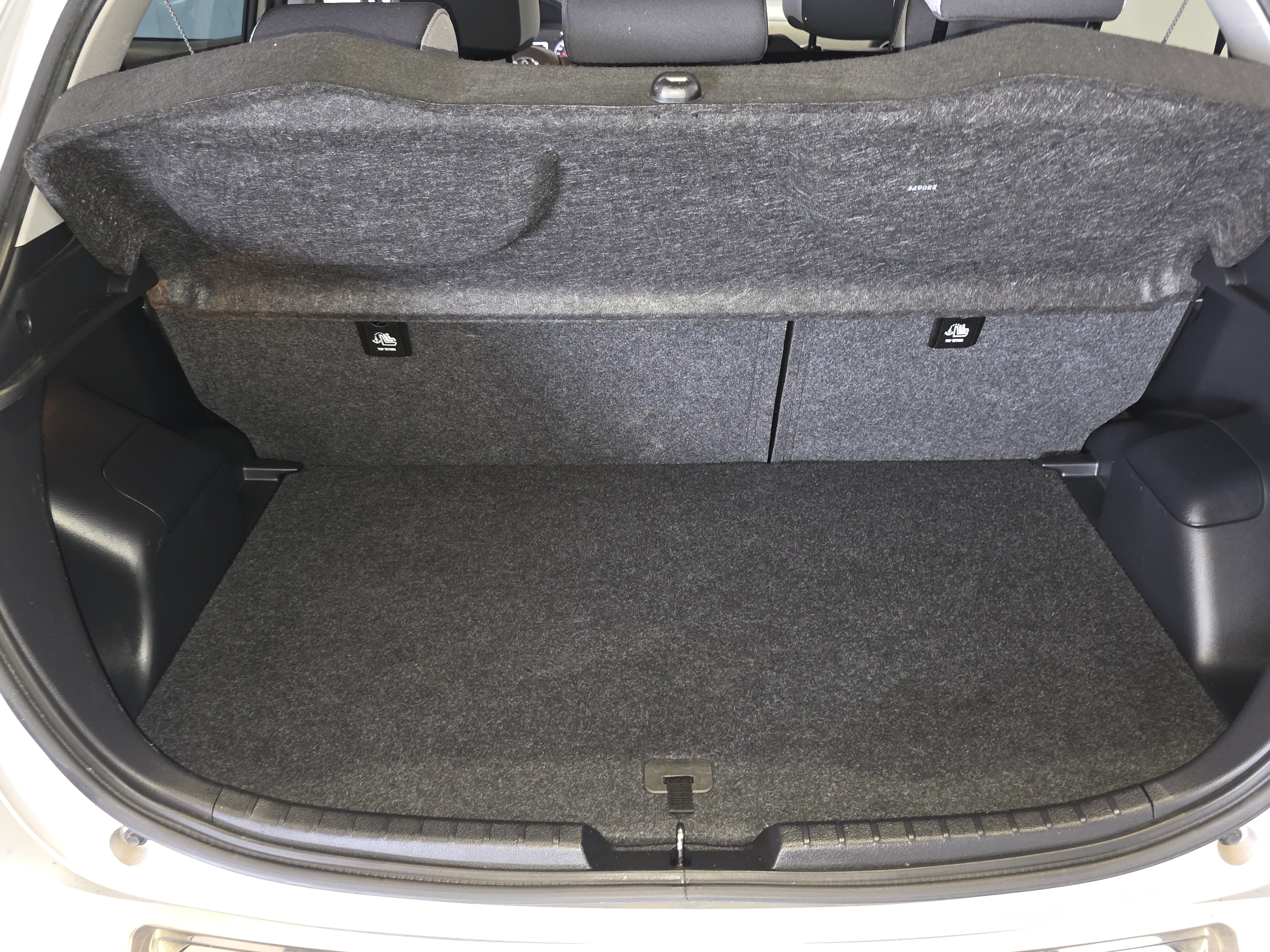 TOYOTA YARIS  1.5 100H Feel 20 Aniversario