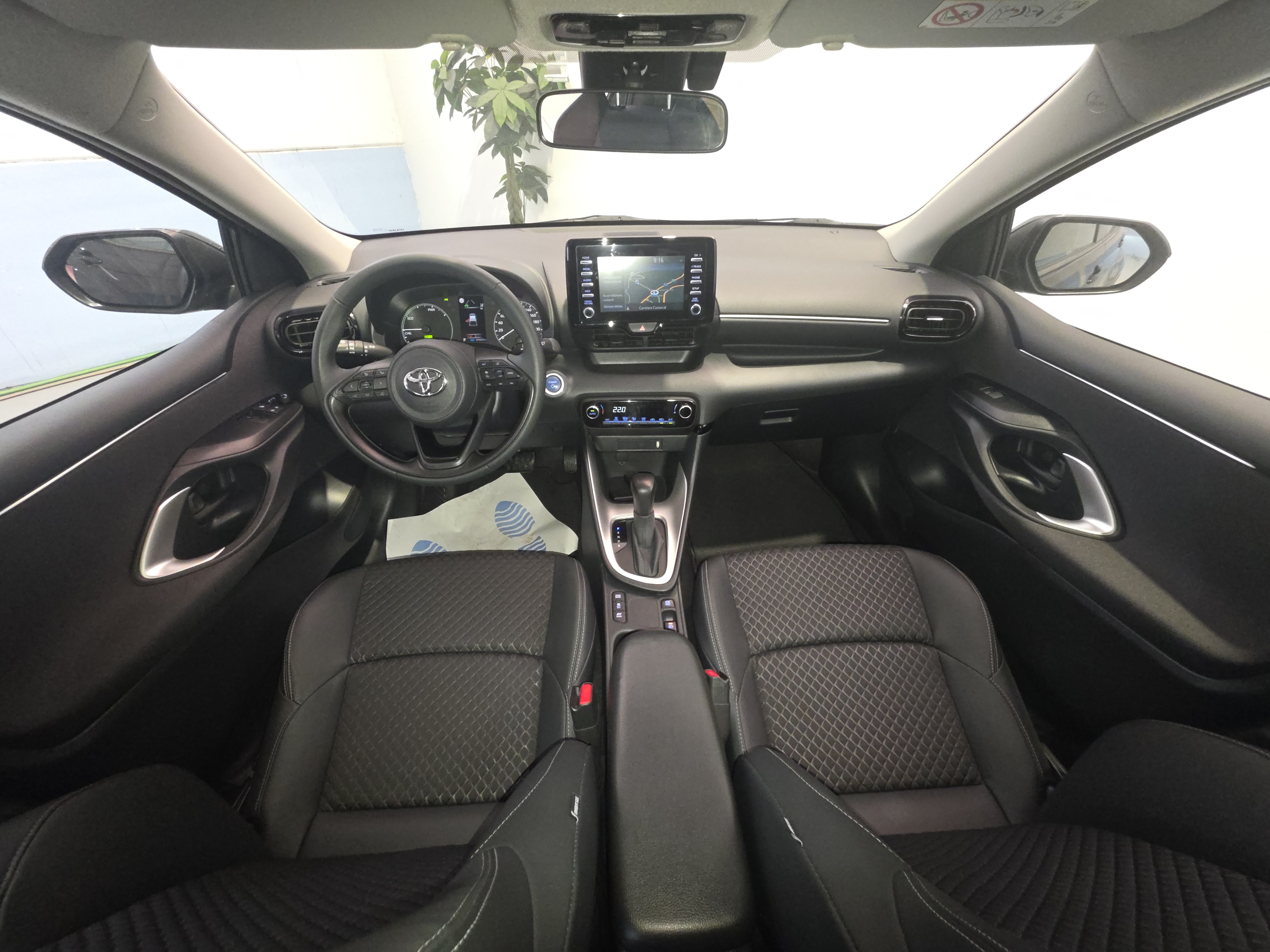 TOYOTA YARIS 1.5 120H Active Tech