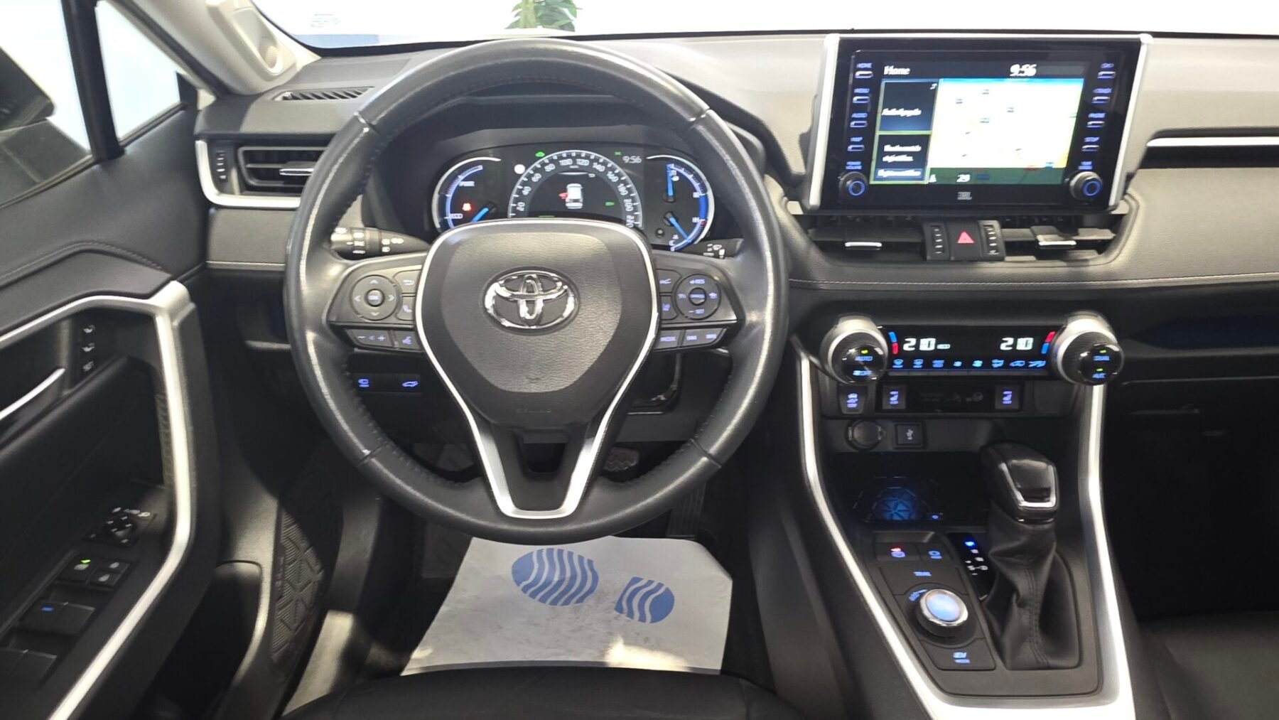 TOYOTA RAV4 2.5l LUXURY 4WD 220H 