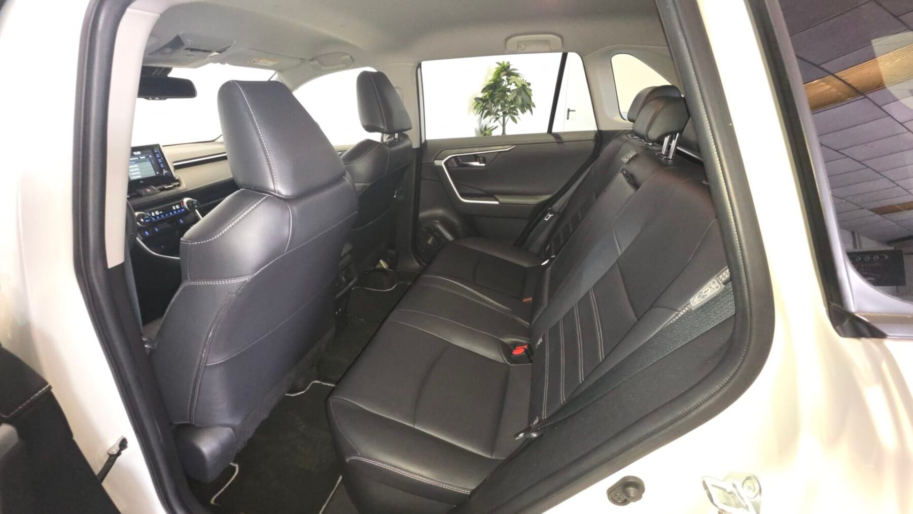 TOYOTA RAV4 2.5l LUXURY 4WD 220H 