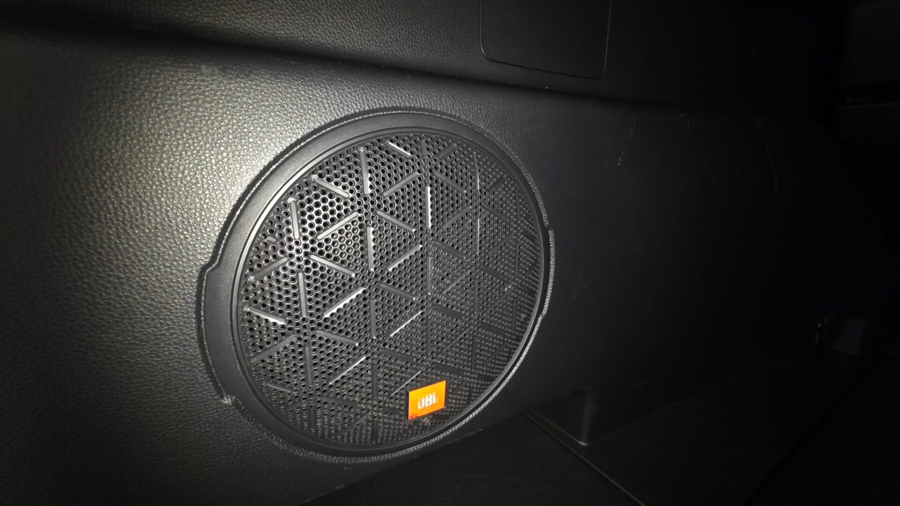 TOYOTA RAV4 2.5l LUXURY 4WD 220H 