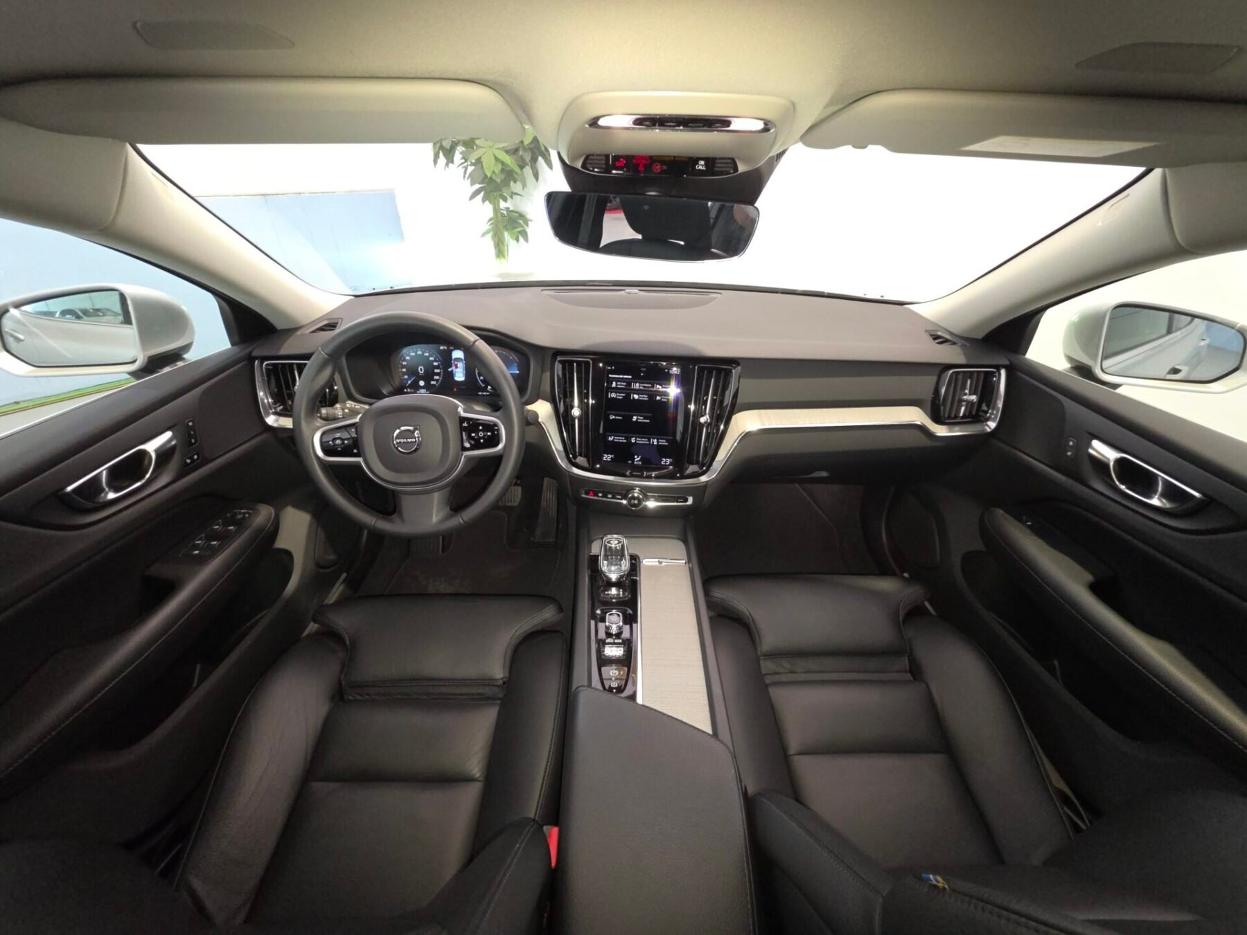 VOLVO B4G FWD Inscription