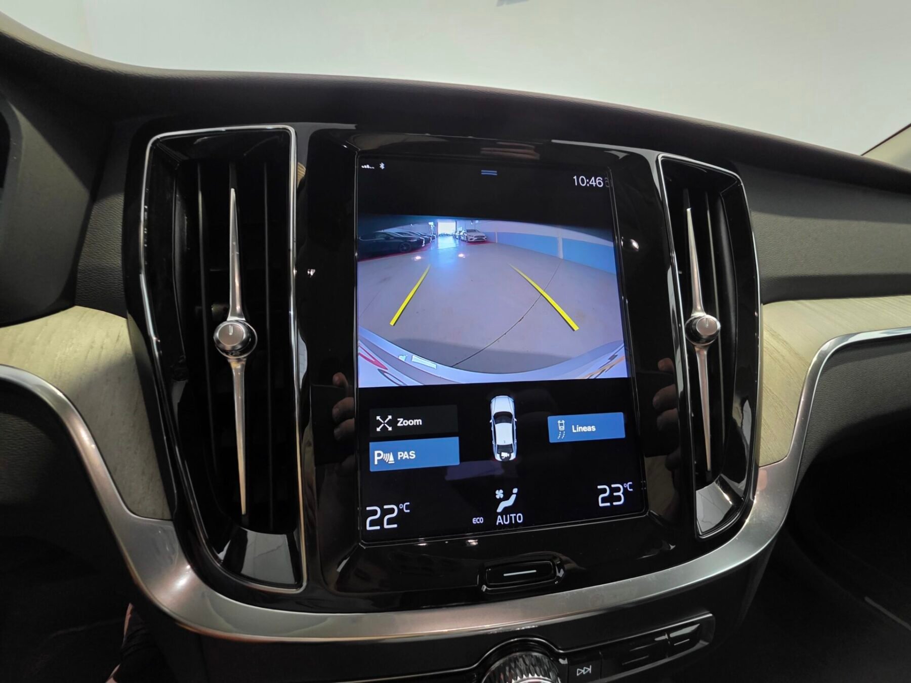 VOLVO B4G FWD Inscription