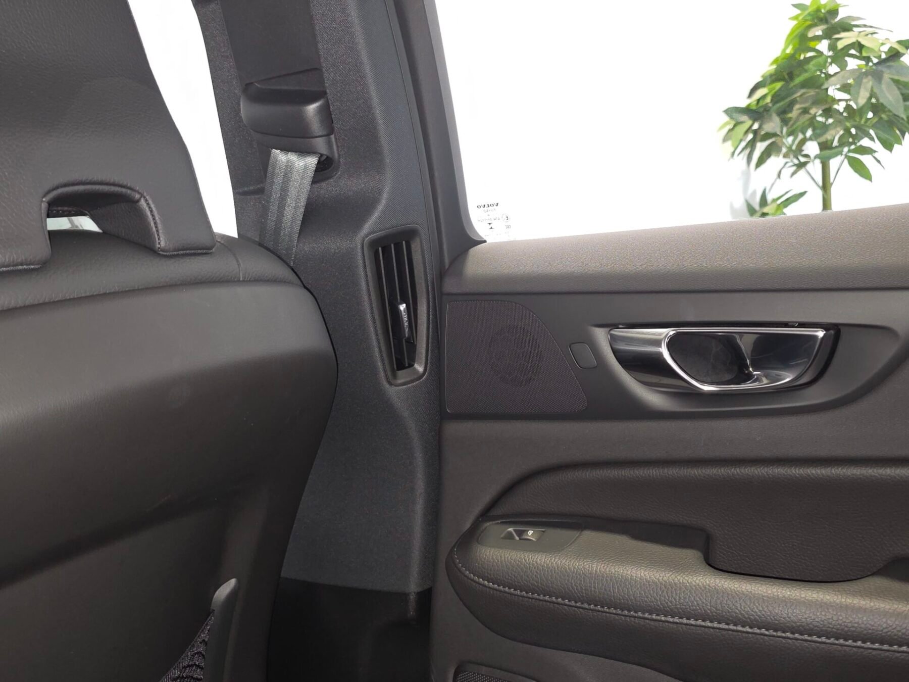 VOLVO B4G FWD Inscription