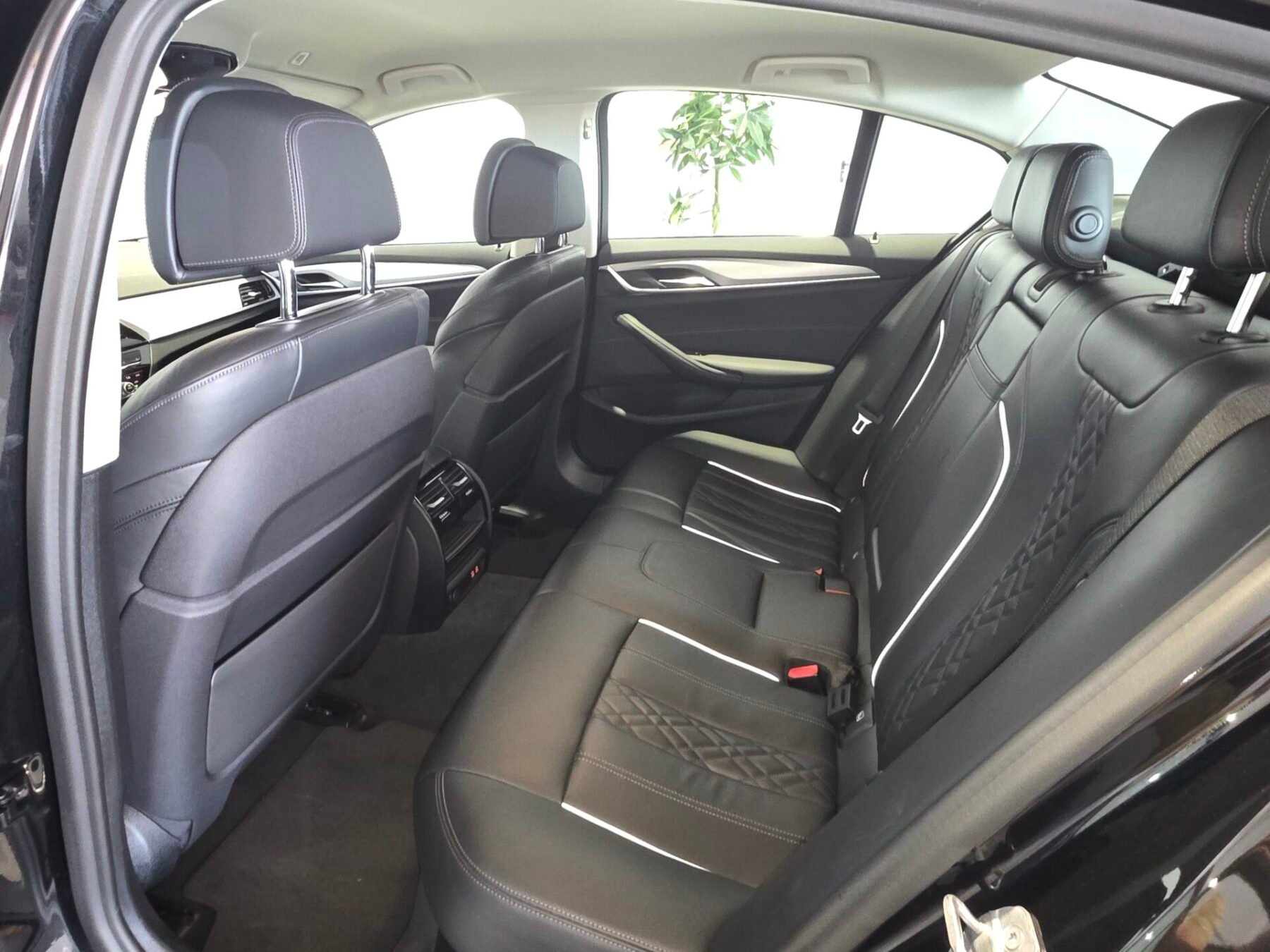 BMW Serie 5 520d MILD HYBRID