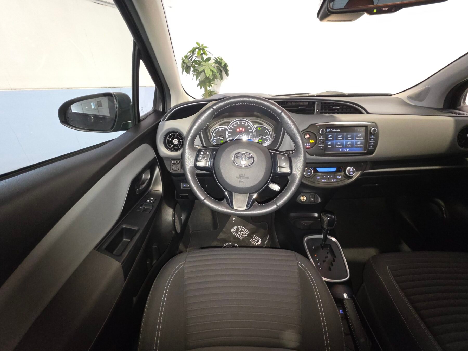 TOYOTA YARIS 1.5 100H Active