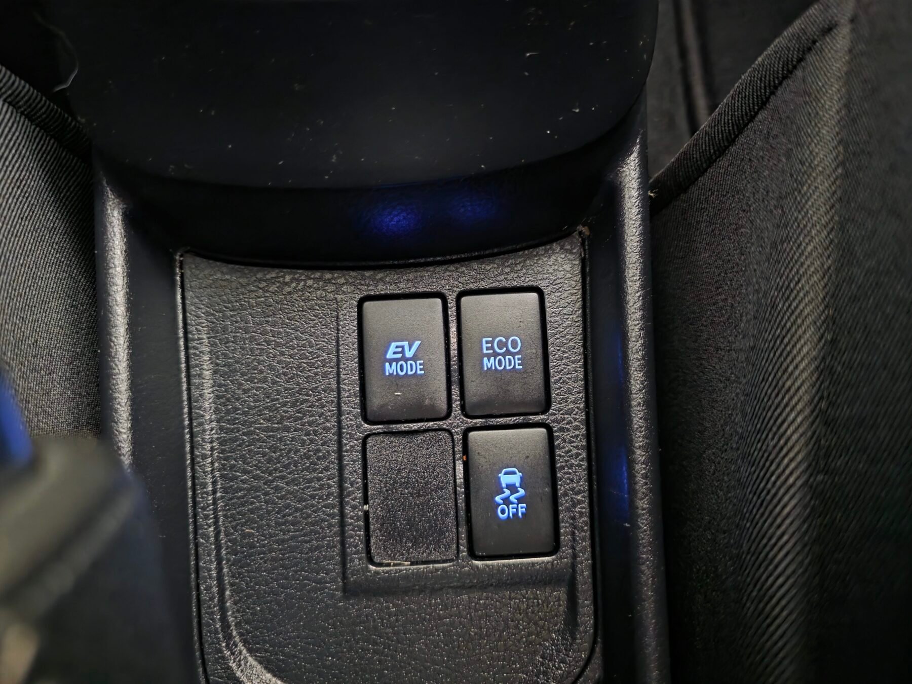 TOYOTA YARIS 1.5 100H Active