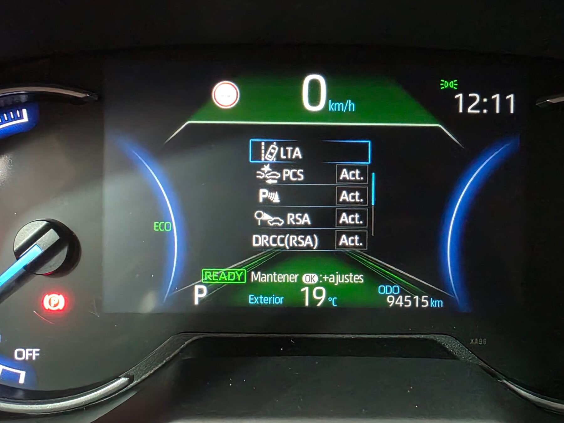 TOYOTA RAV4 2.5l 220H Advance