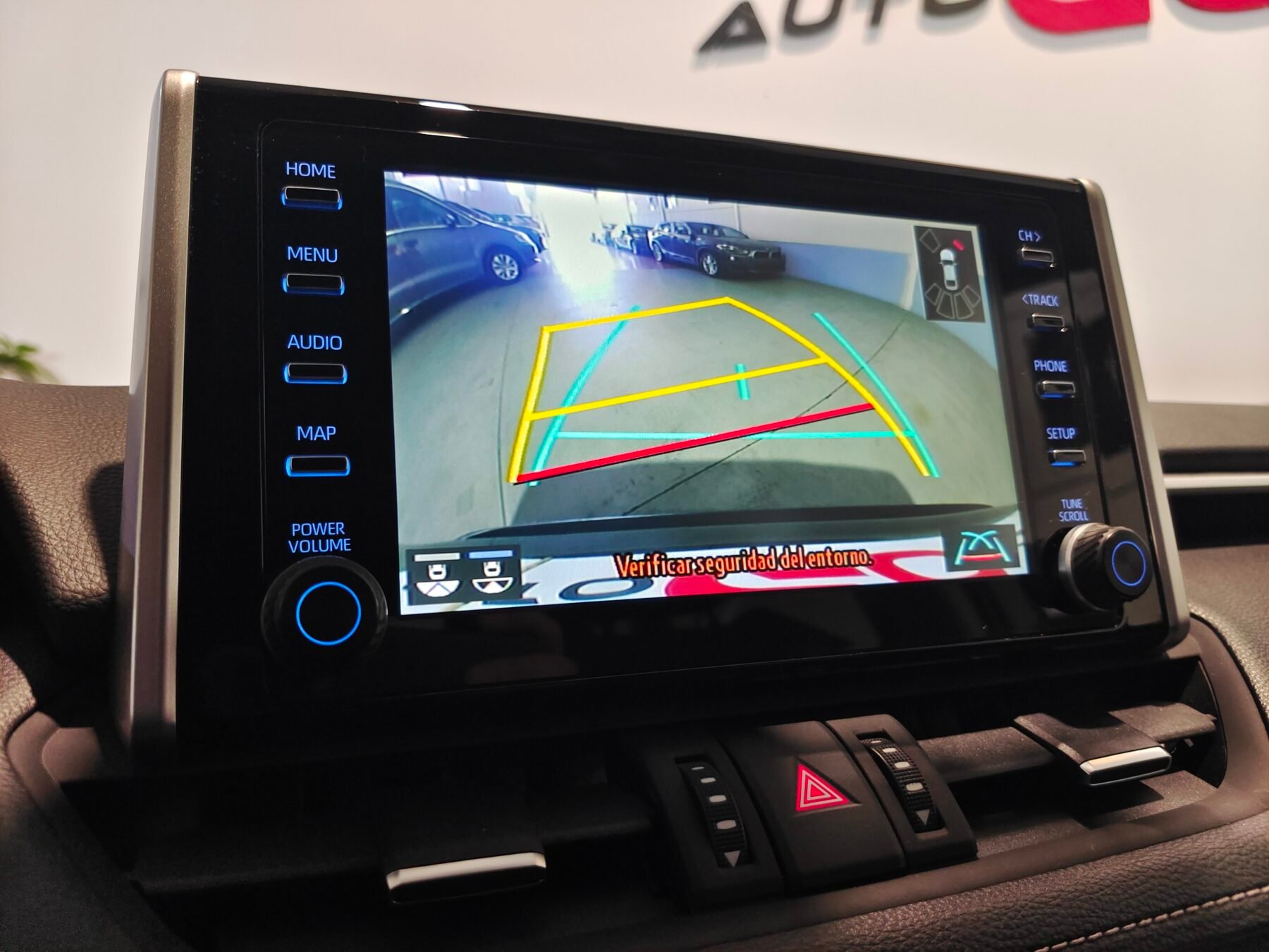 TOYOTA RAV4 2.5l 220H Advance