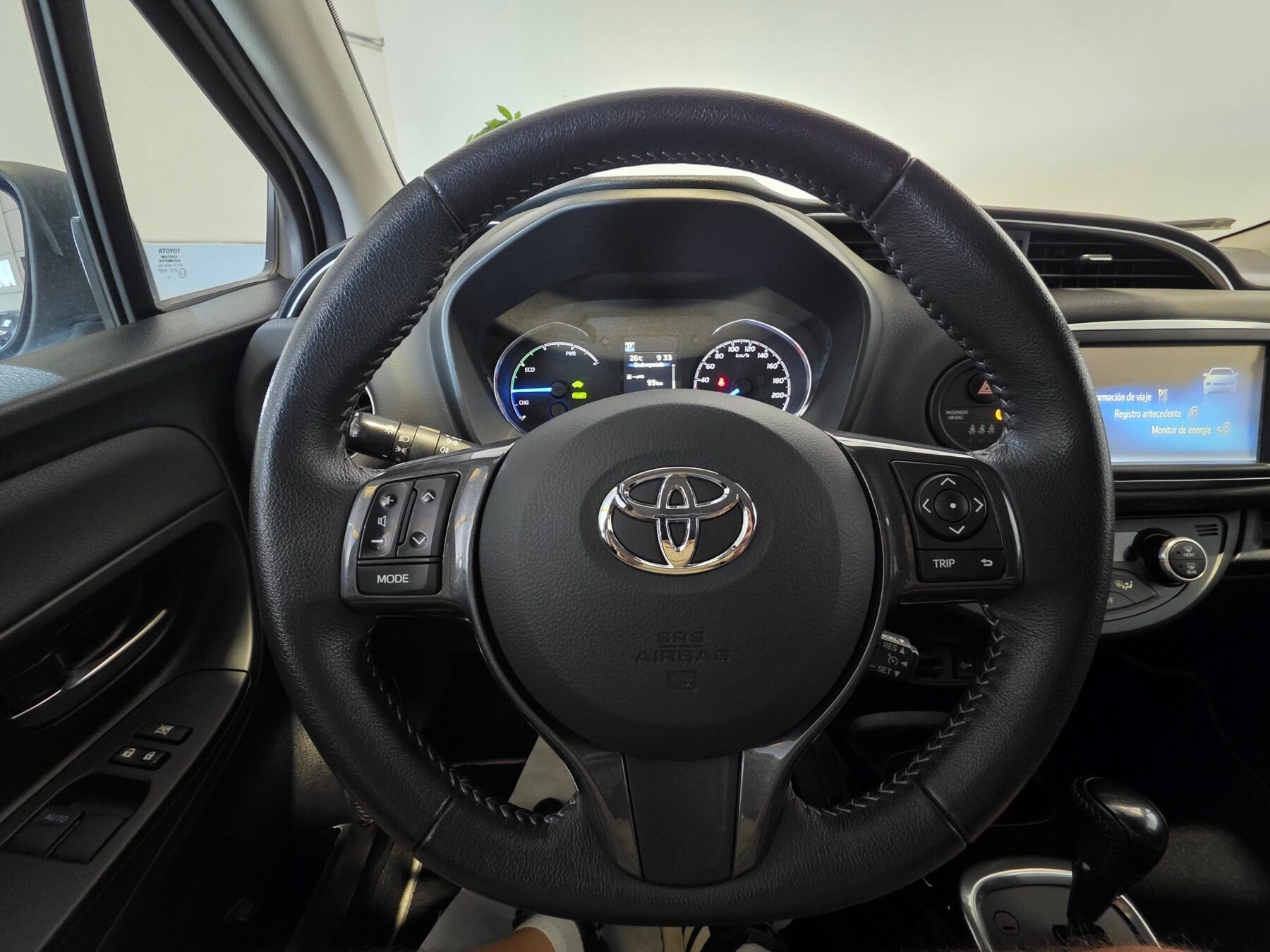 TOYOTA YARIS 1.5 100H Feel 20 Aniversario