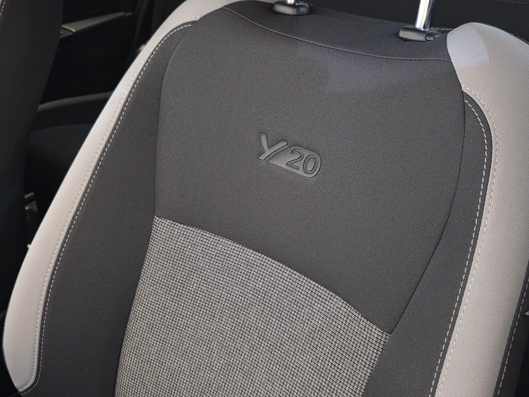 TOYOTA YARIS 1.5 100H Feel 20 Aniversario