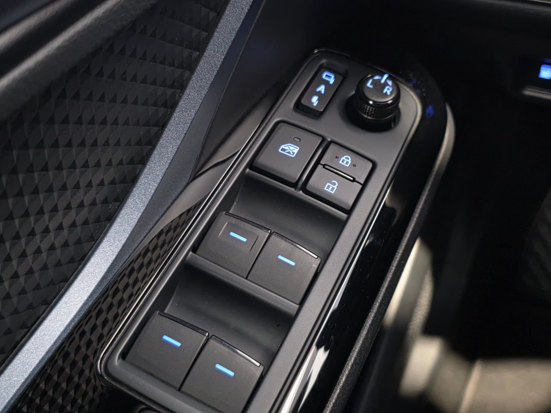 TOYOTA C-HR 2.0 180H Advance