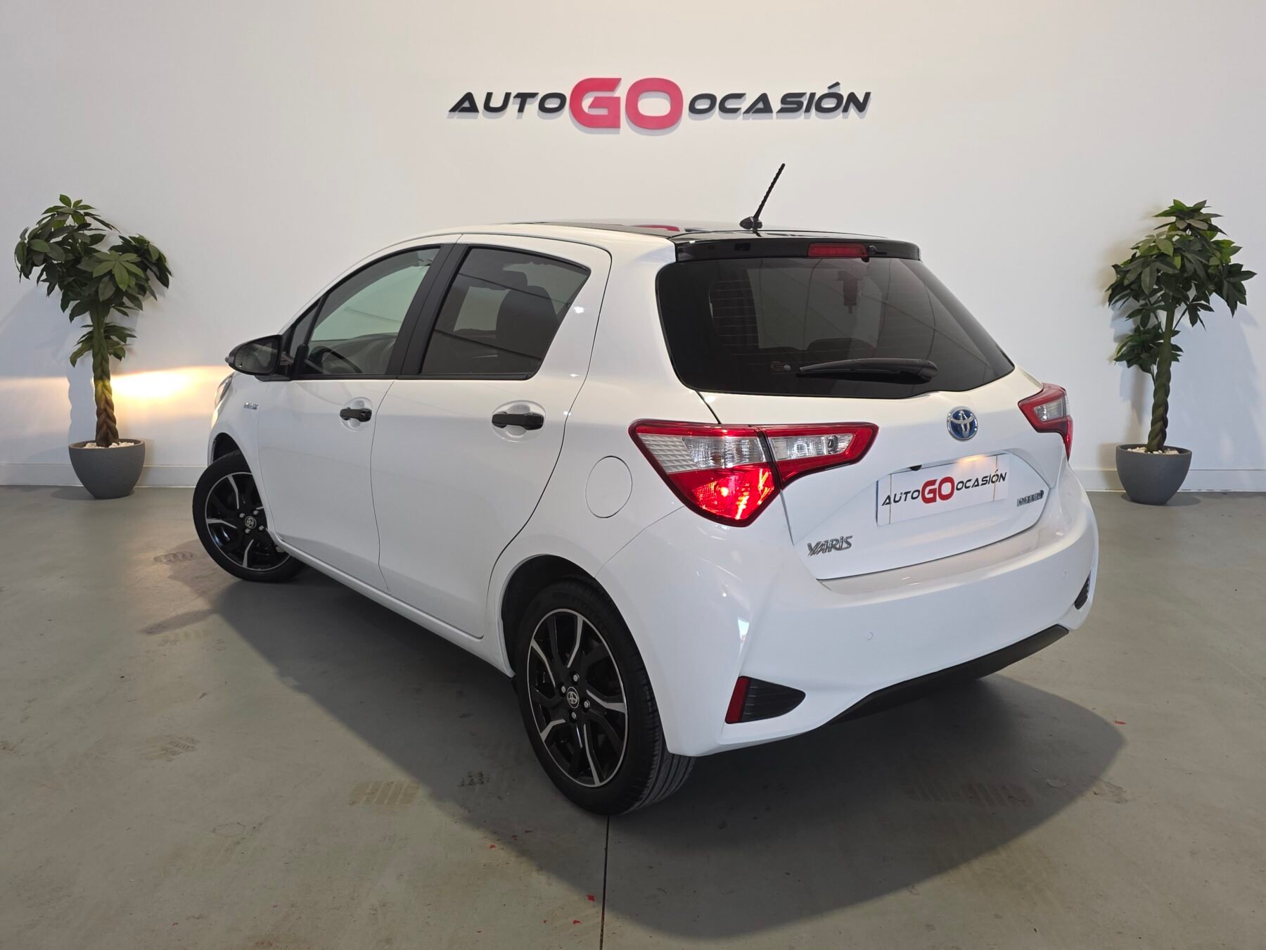 TOYOTA YARIS 1.5 100H Advance