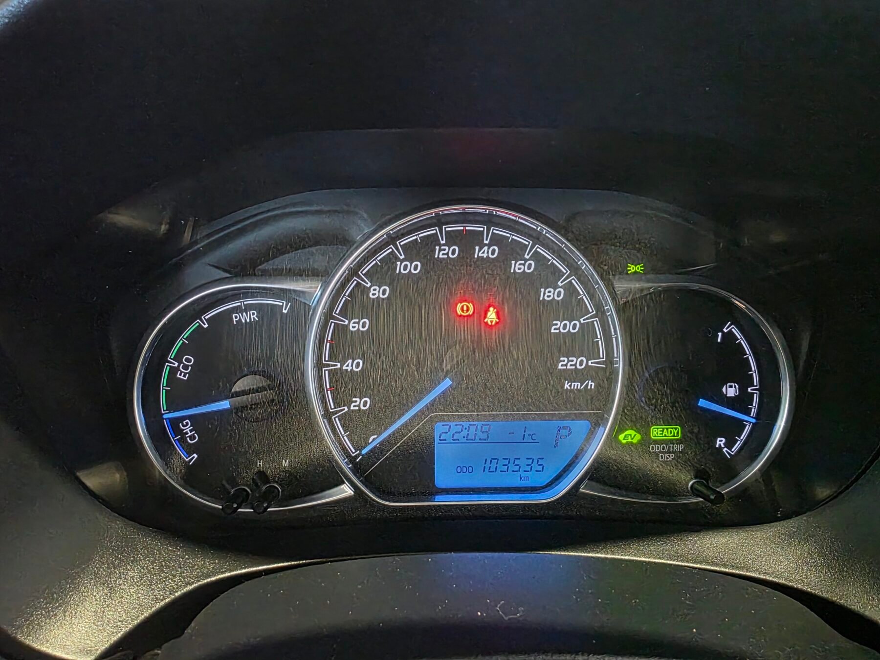 TOYOTA YARIS 1.5 100H Advance