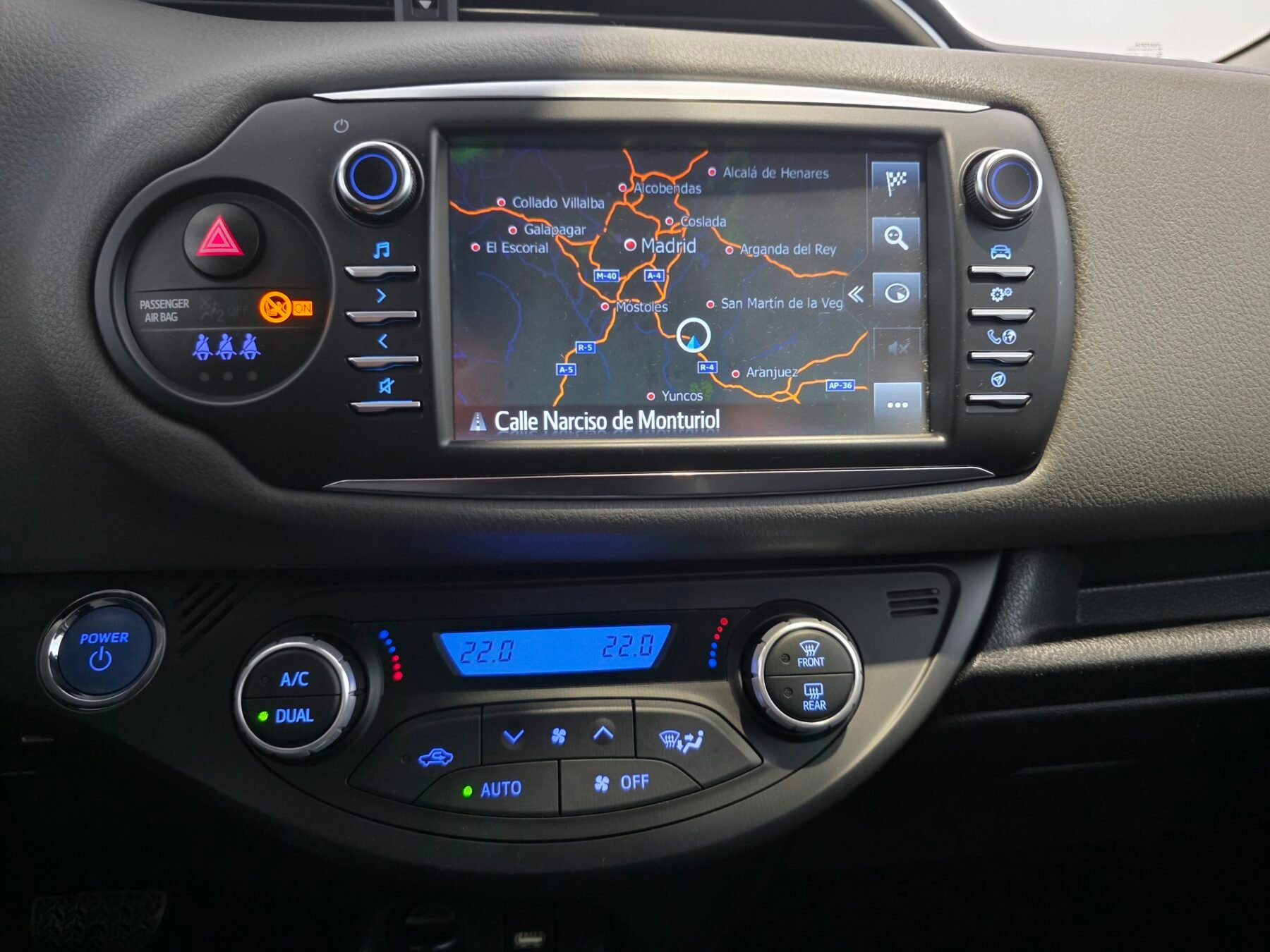 TOYOTA YARIS 1.5 100H Advance