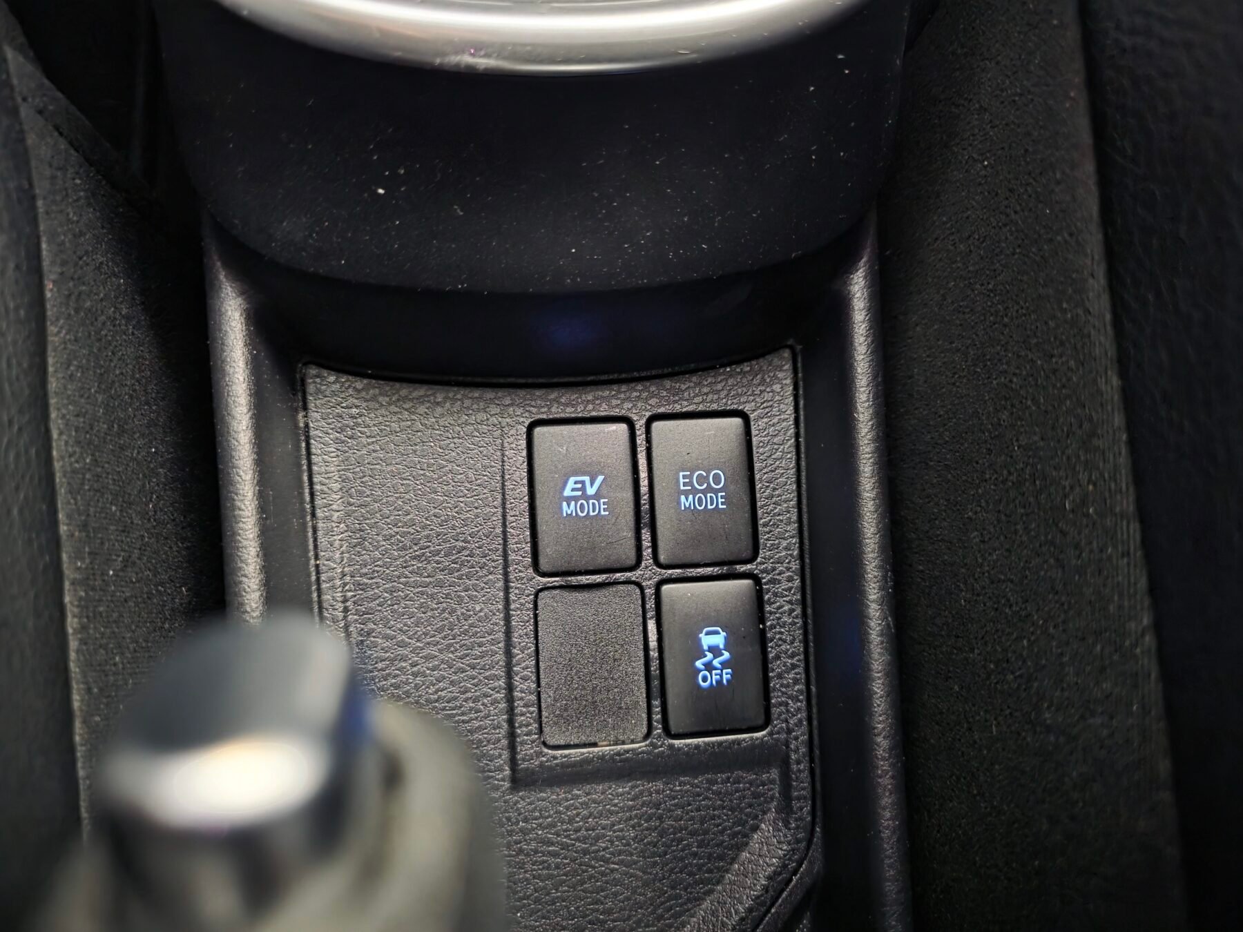 TOYOTA YARIS 1.5 100H Advance