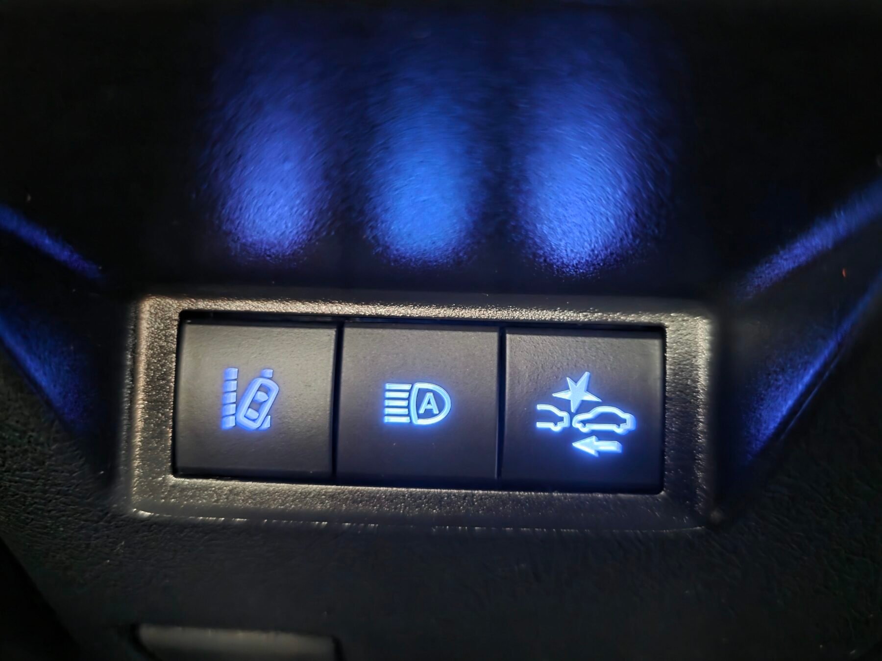 TOYOTA YARIS 1.5 100H Advance