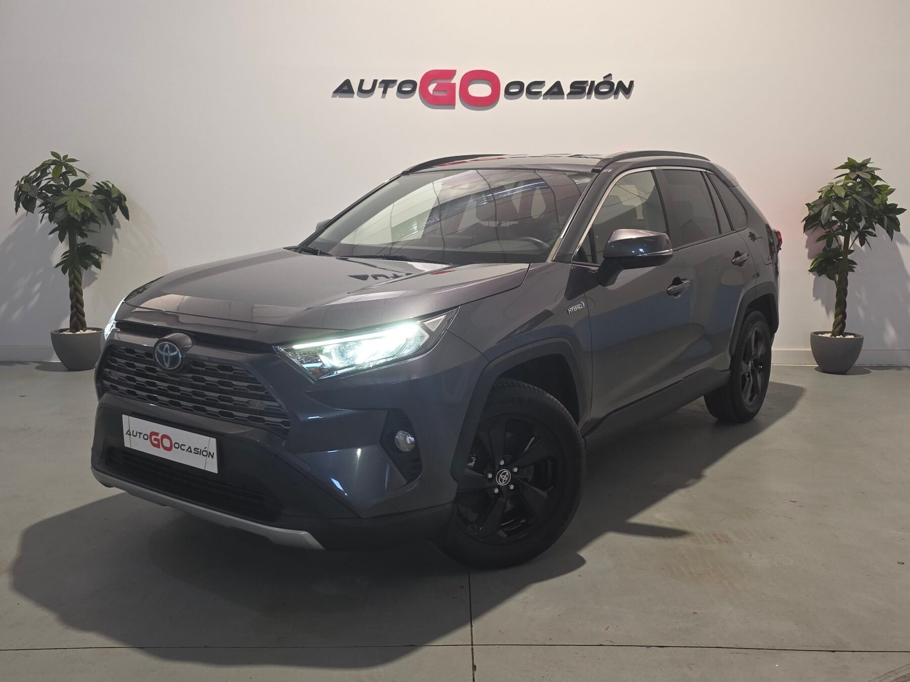 TOYOTA RAV4 2.5l 218H Advance