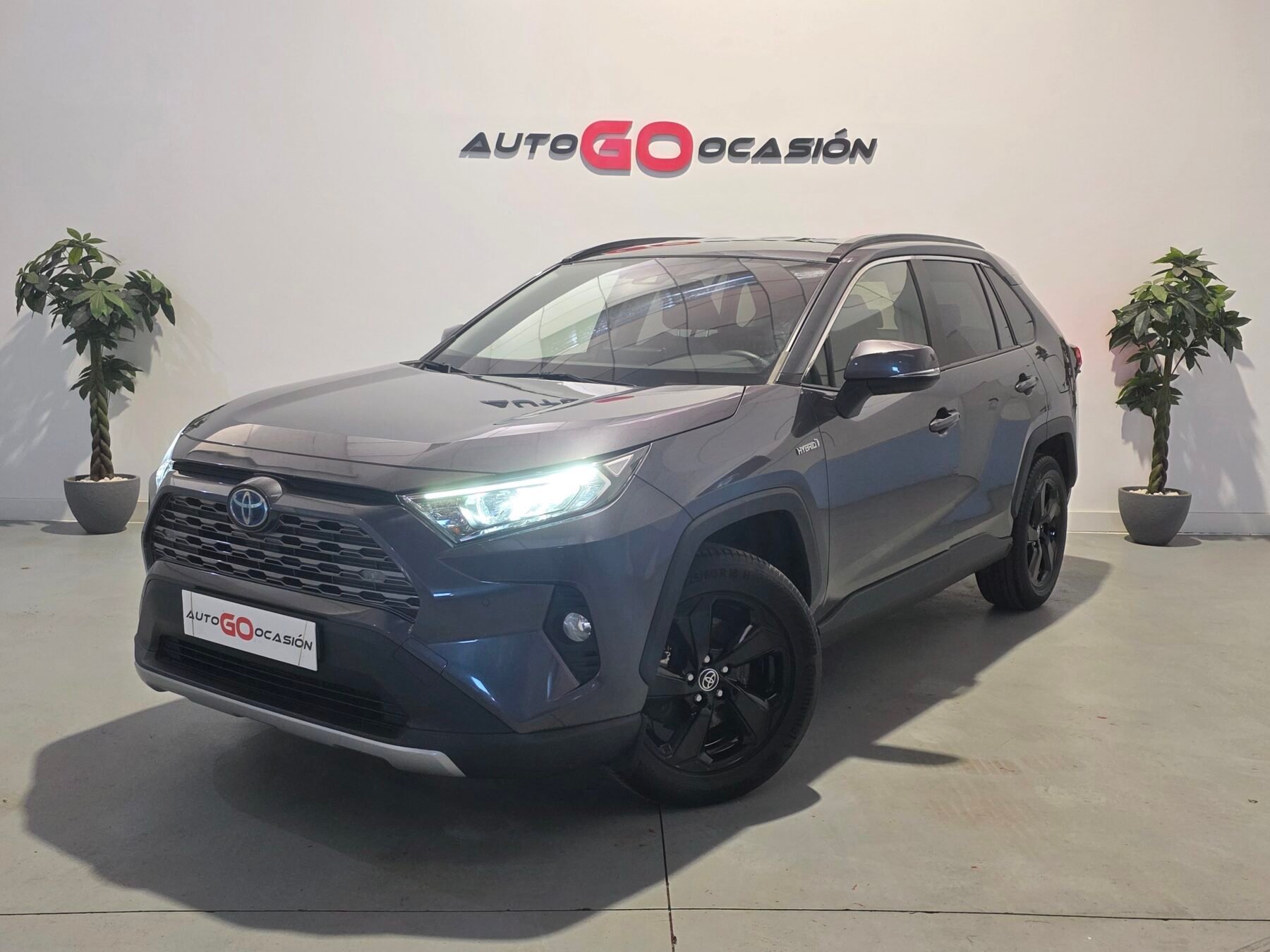 TOYOTA RAV4 2.5l 218H Advance