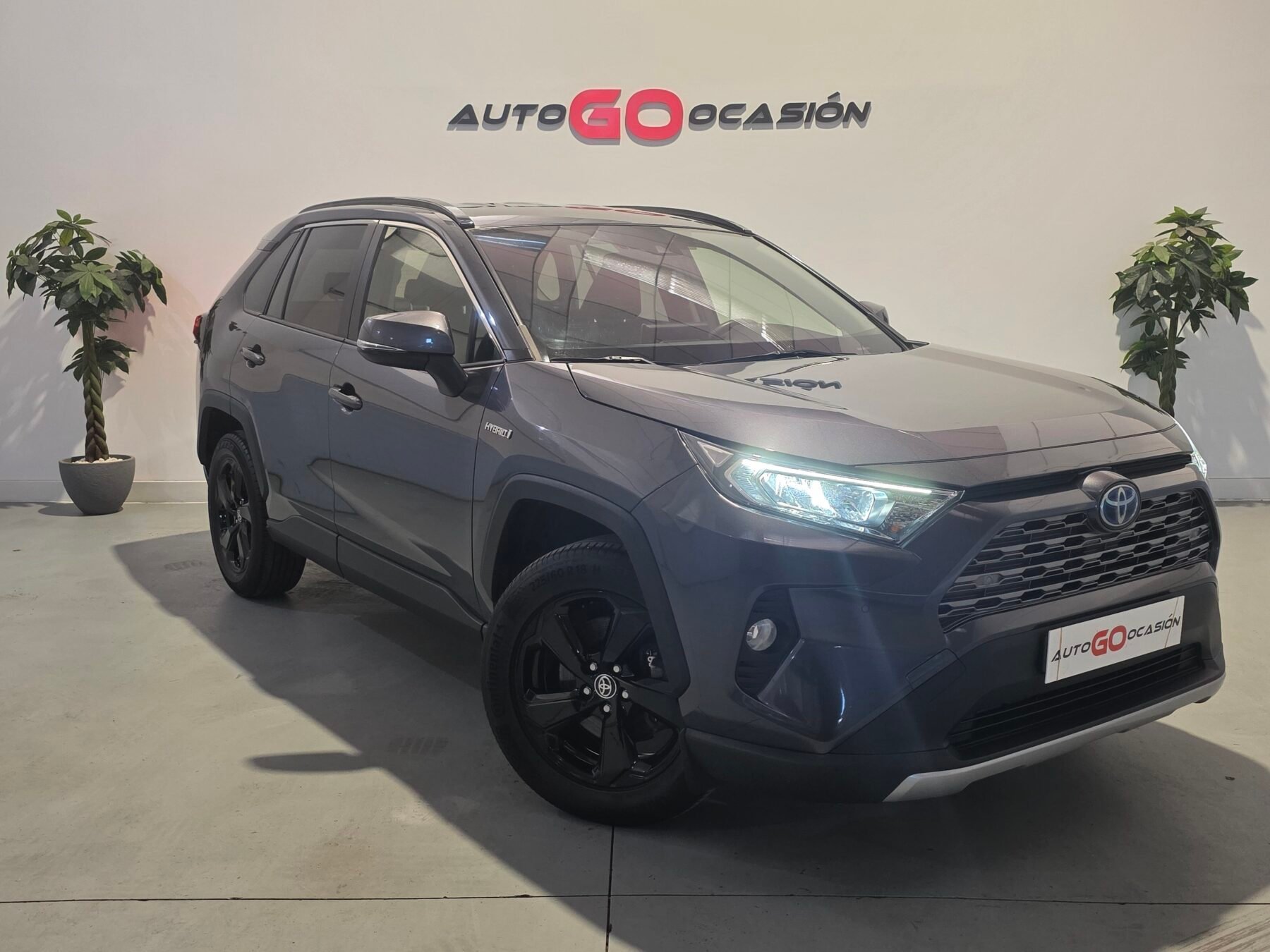 TOYOTA RAV4 2.5l 218H Advance