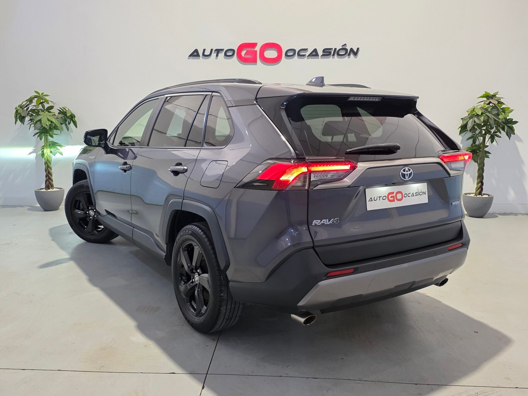 TOYOTA RAV4 2.5l 218H Advance