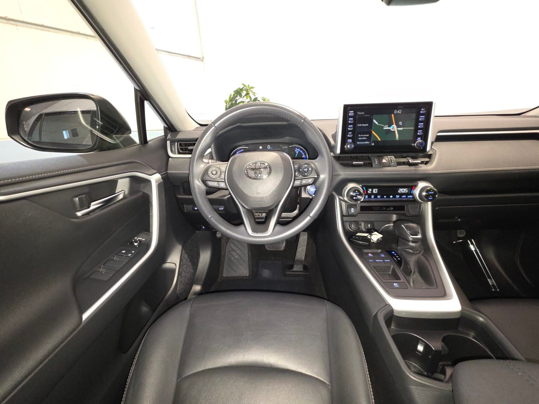 TOYOTA RAV4 2.5l 218H Advance