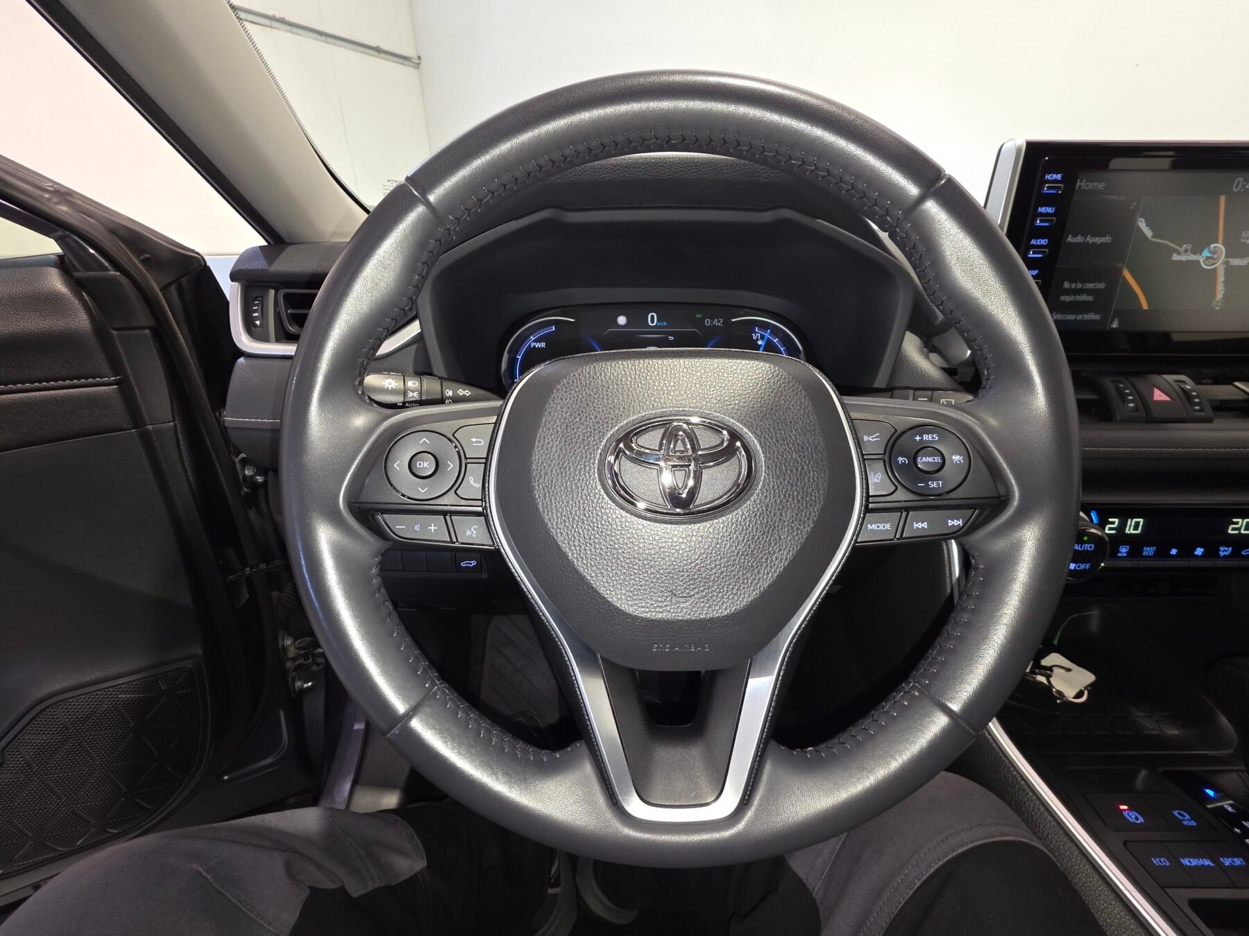 TOYOTA RAV4 2.5l 218H Advance