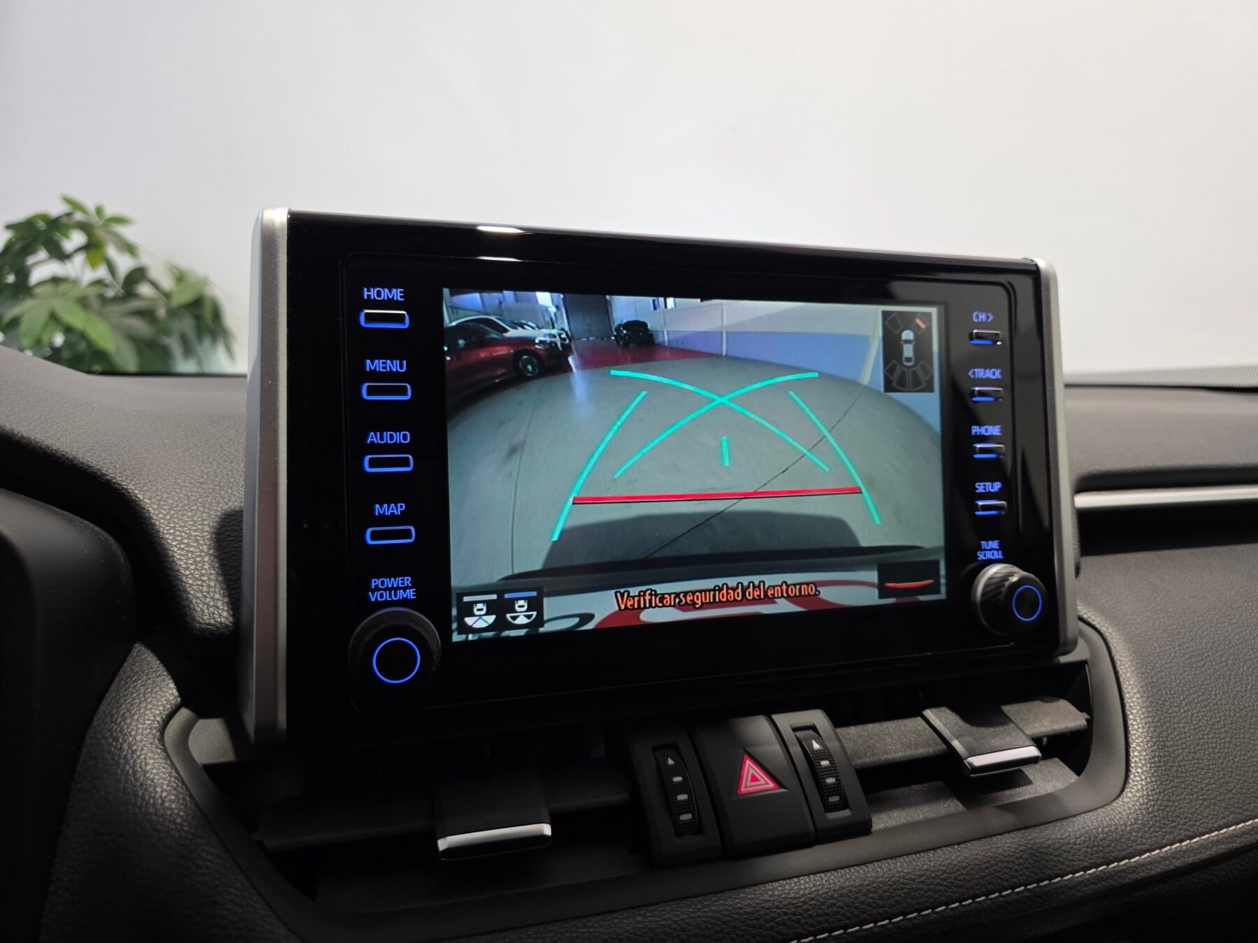 TOYOTA RAV4 2.5l 218H Advance