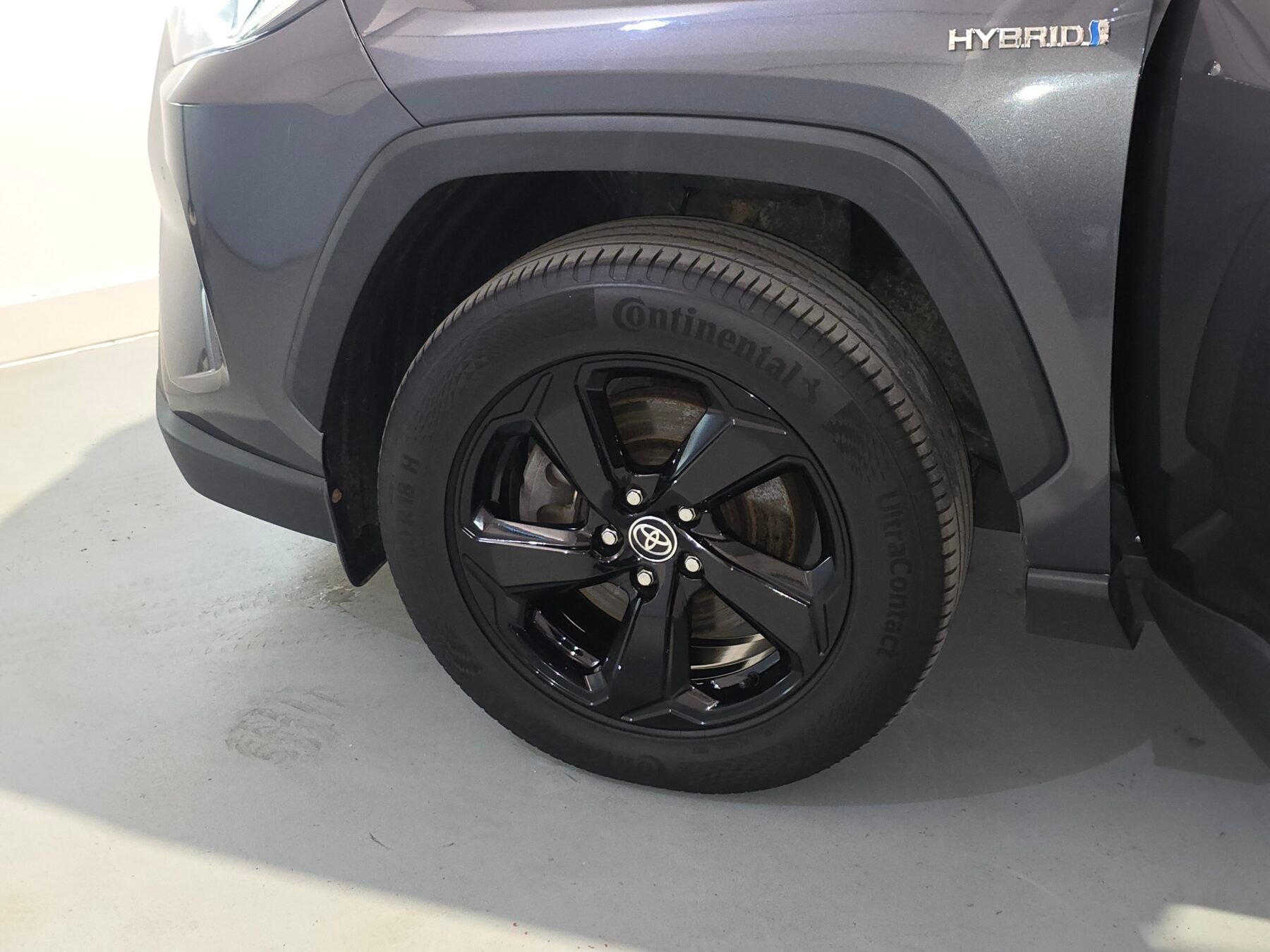 TOYOTA RAV4 2.5l 218H Advance