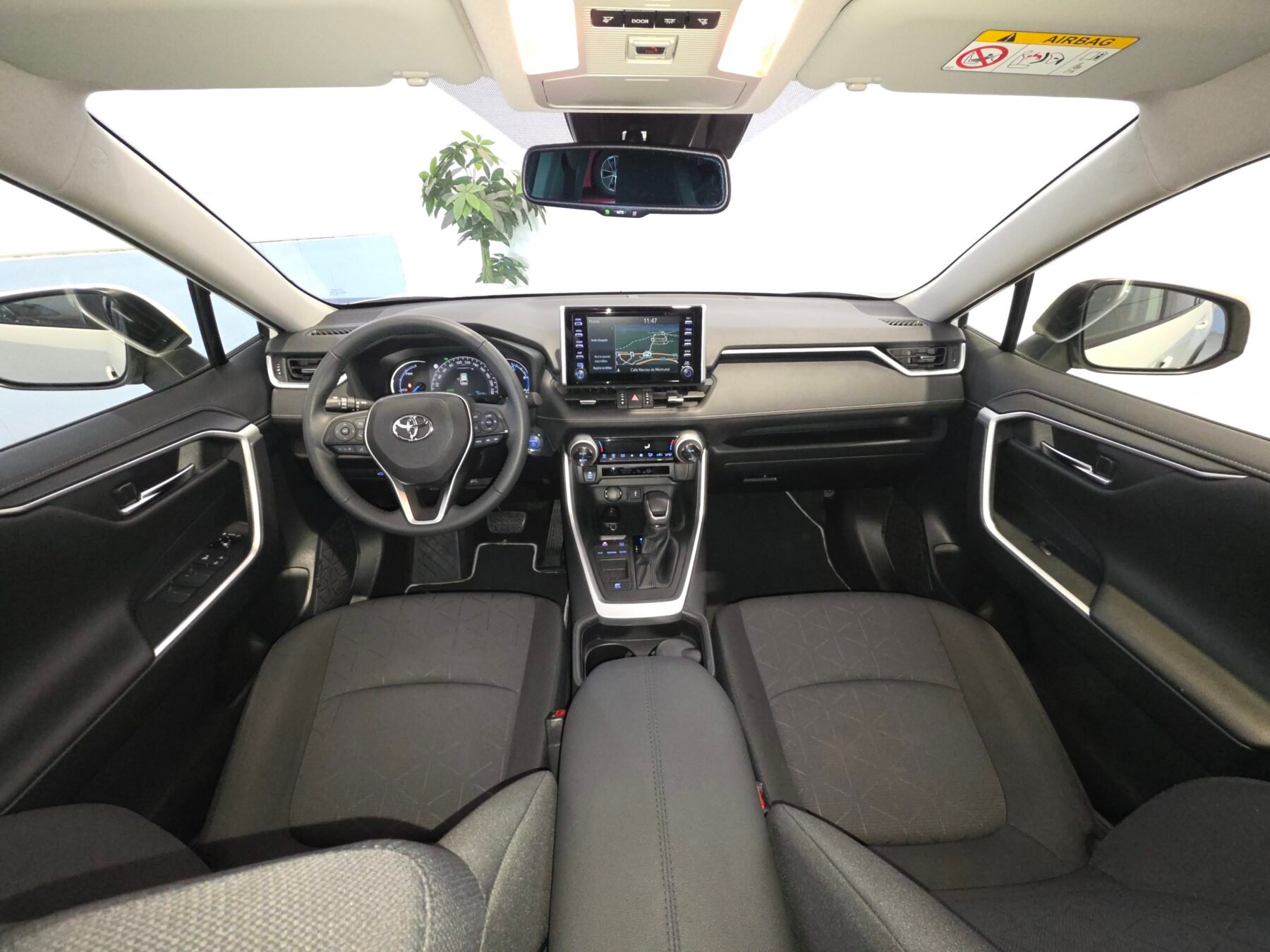 TOYOTA RAV4 2.5l 220H Advance