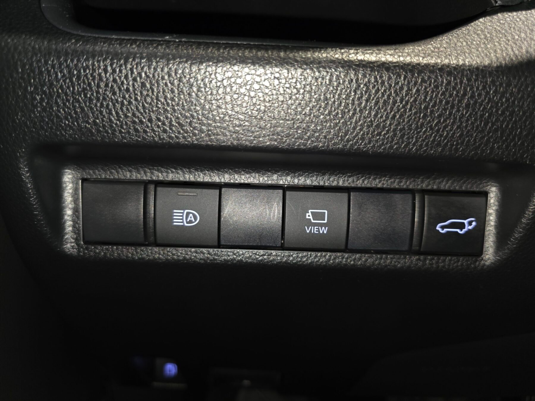 TOYOTA RAV4 2.5l 220H Advance Plus