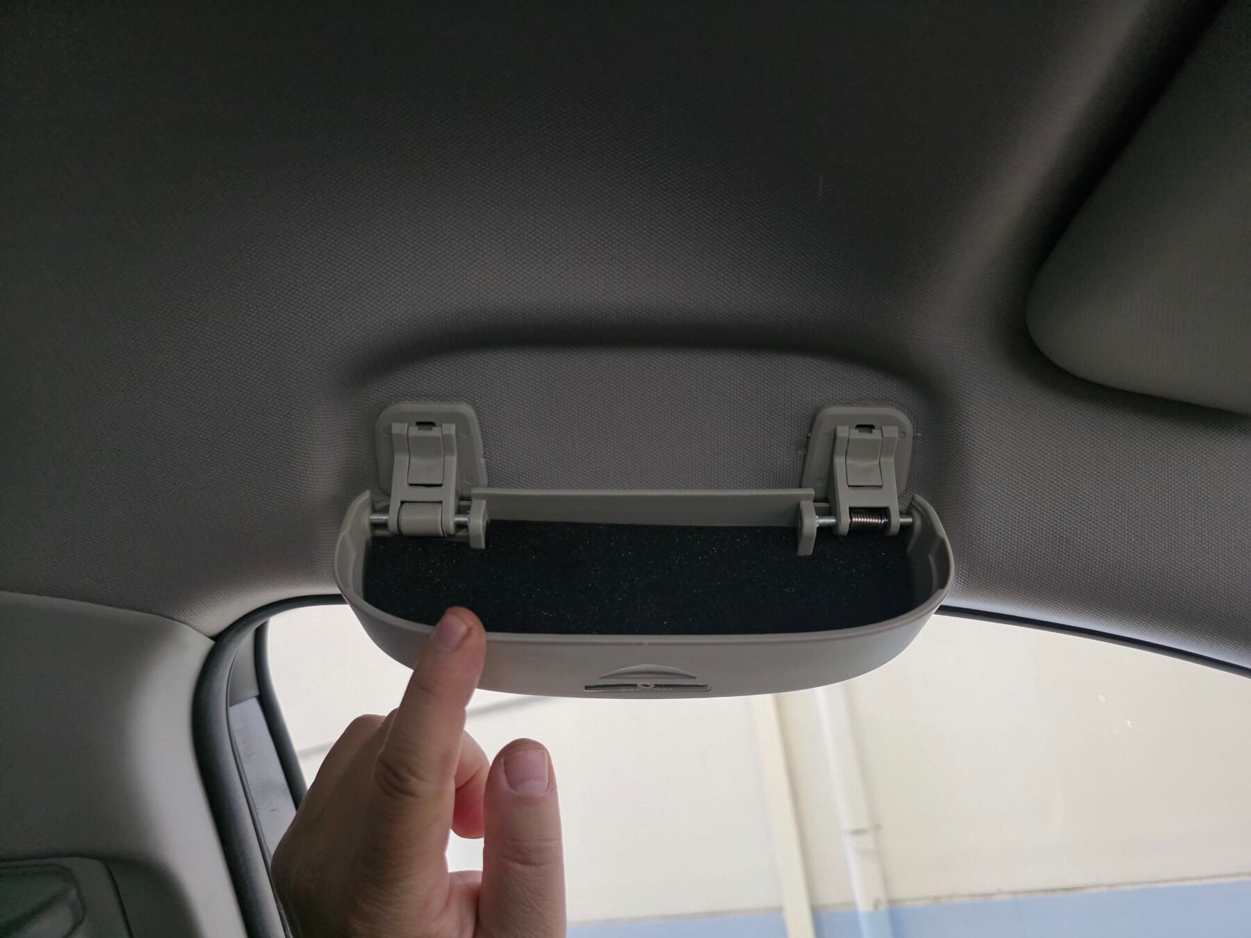 TOYOTA RAV4 2.5l 220H Advance Plus