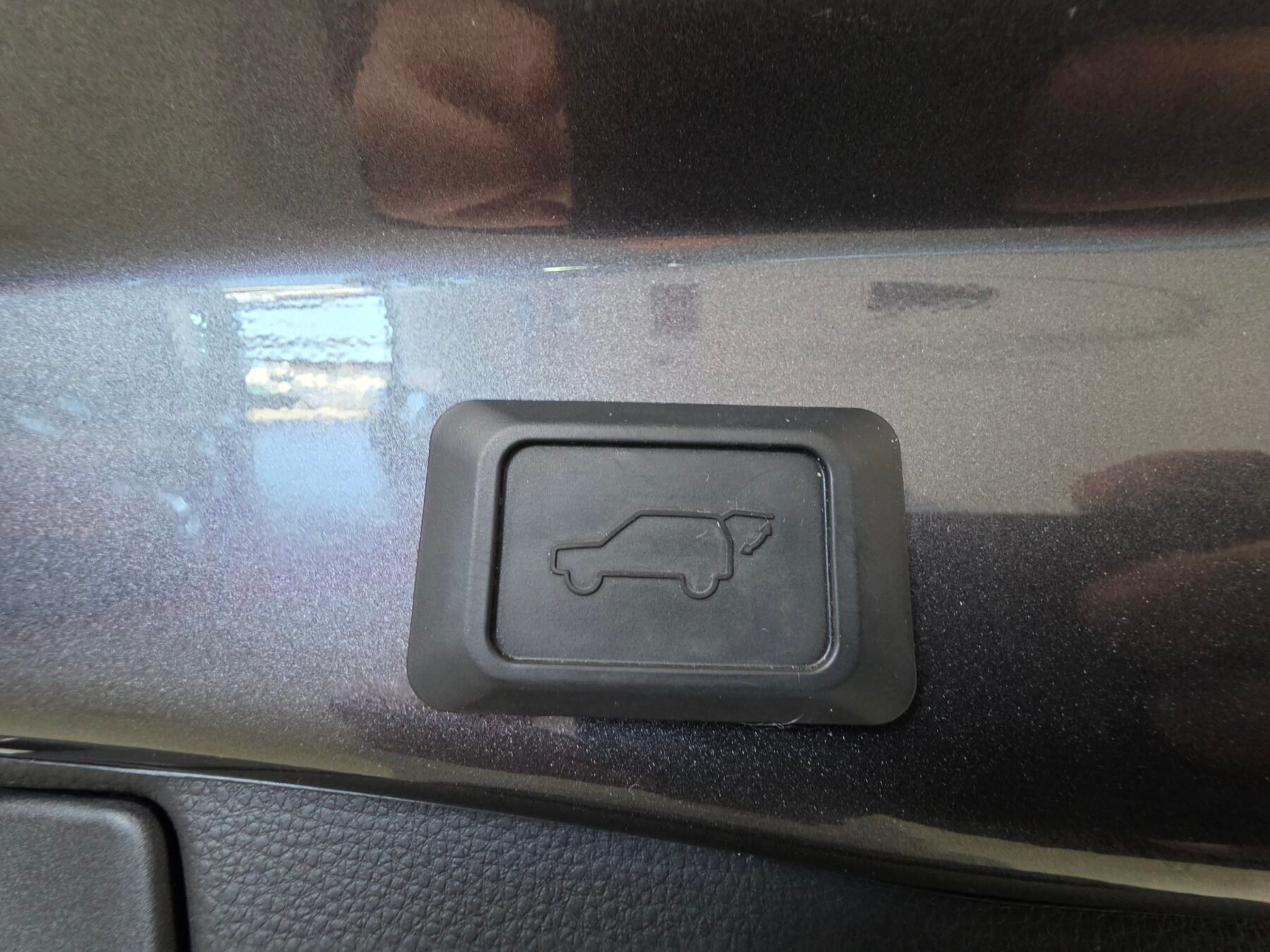 TOYOTA RAV4 2.5l 220H Advance Plus