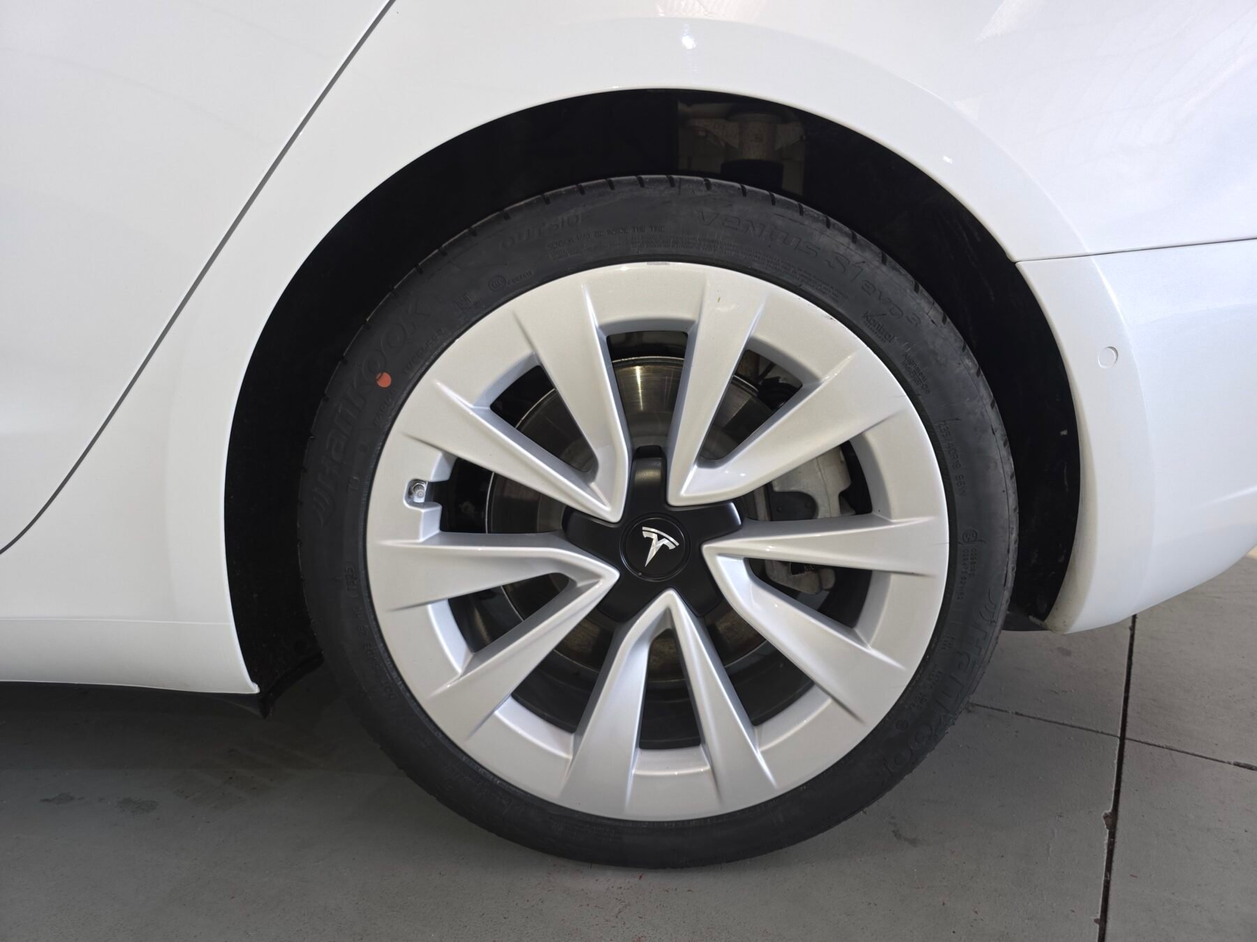 TESLA MODEL 3 Gran Autonomia 4WD