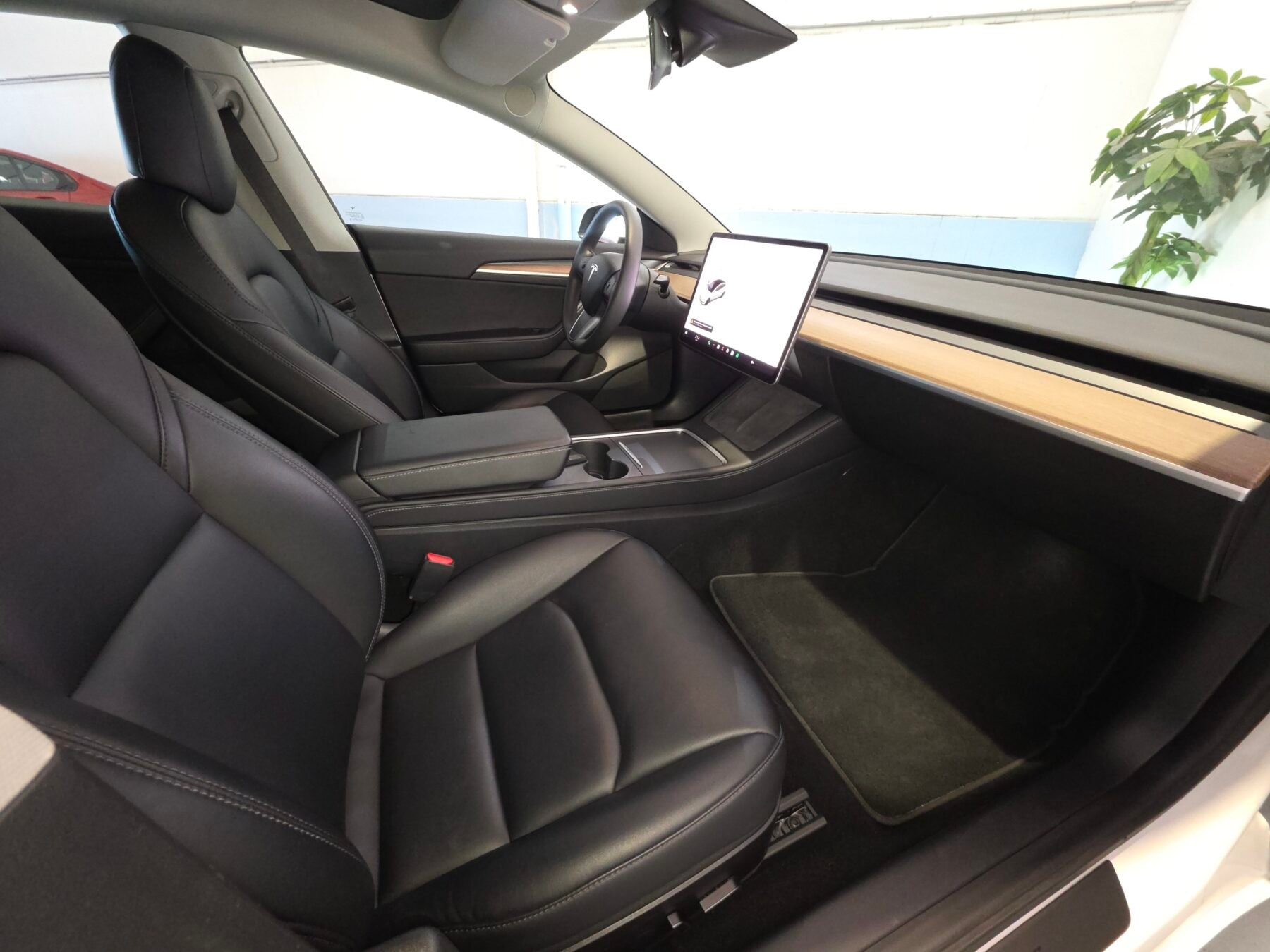 TESLA MODEL 3 PERFORMANCE