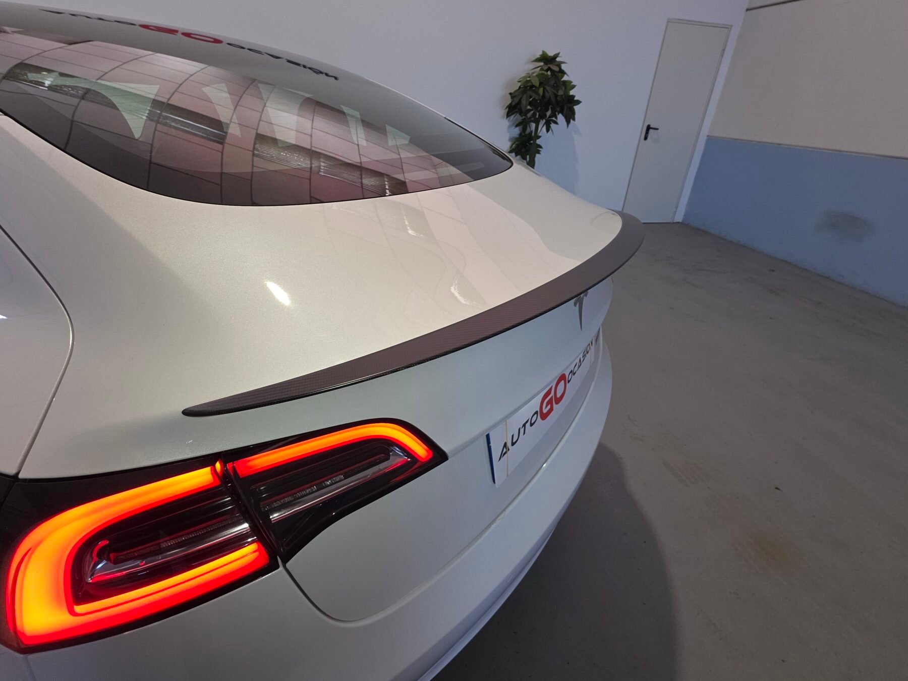 TESLA MODEL 3 PERFORMANCE